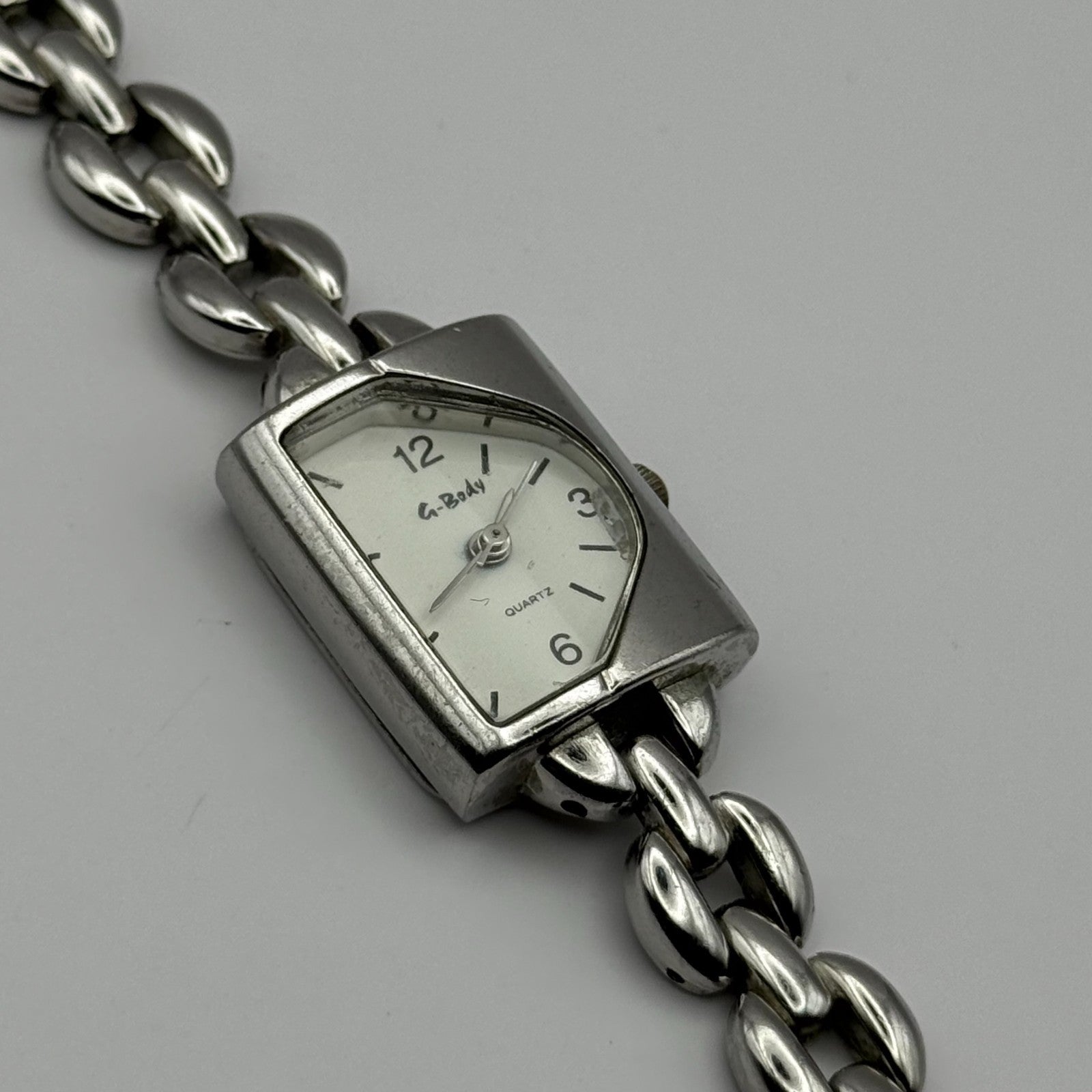 G-Body Time Ladies Quartz Watch White Dial Silver Tone Bracelet Working 19mm