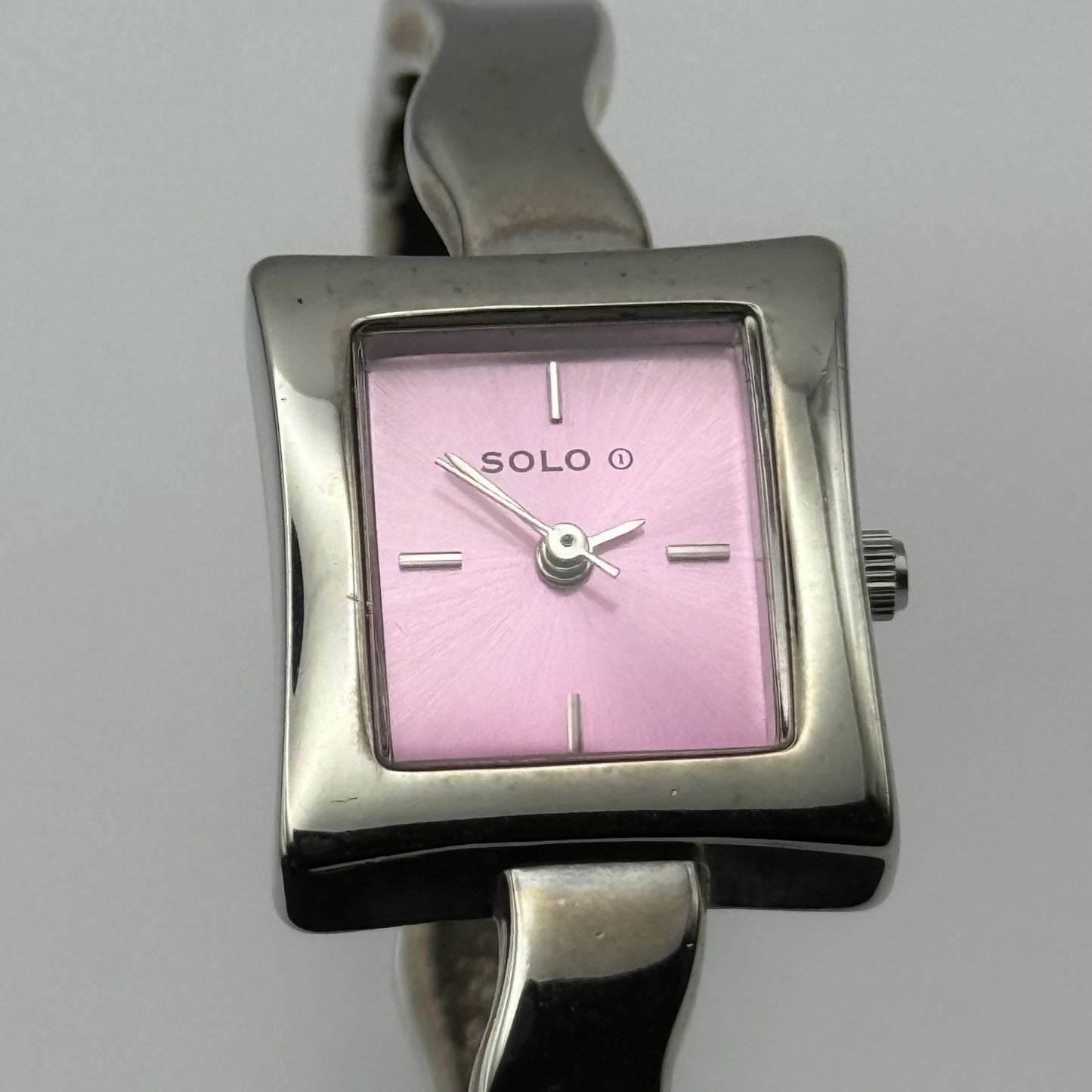 Solo Ladies Quartz Watch Pink Dial Silver Tone Bangle Working 20mm 6 Inches