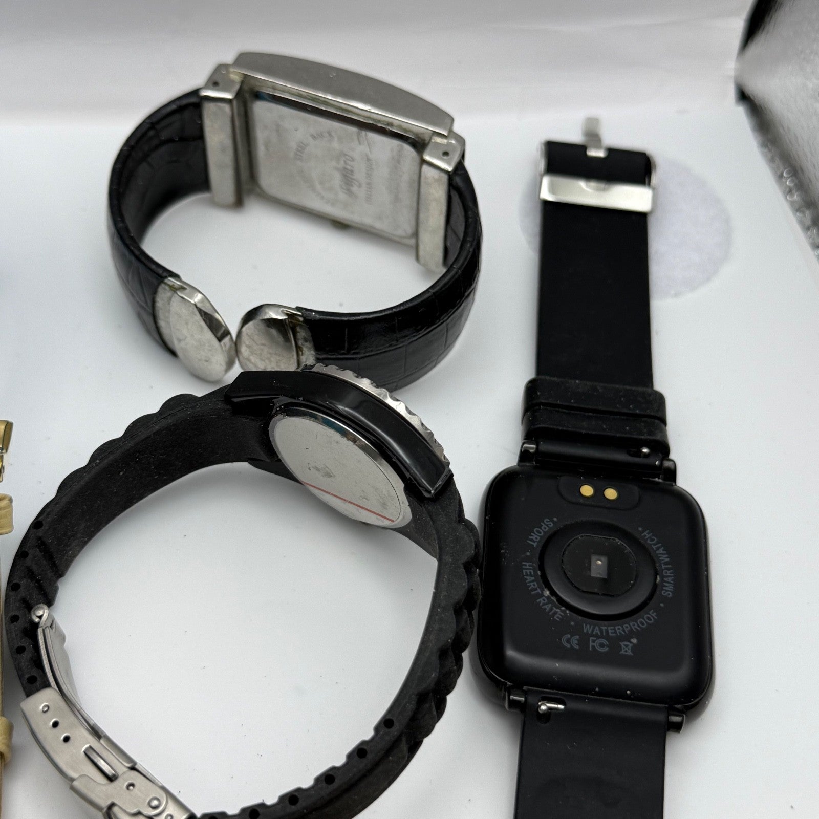 Bundle Of 16 Quartz Watches Modern / Vintage Untested Parts / Repair / Crafts