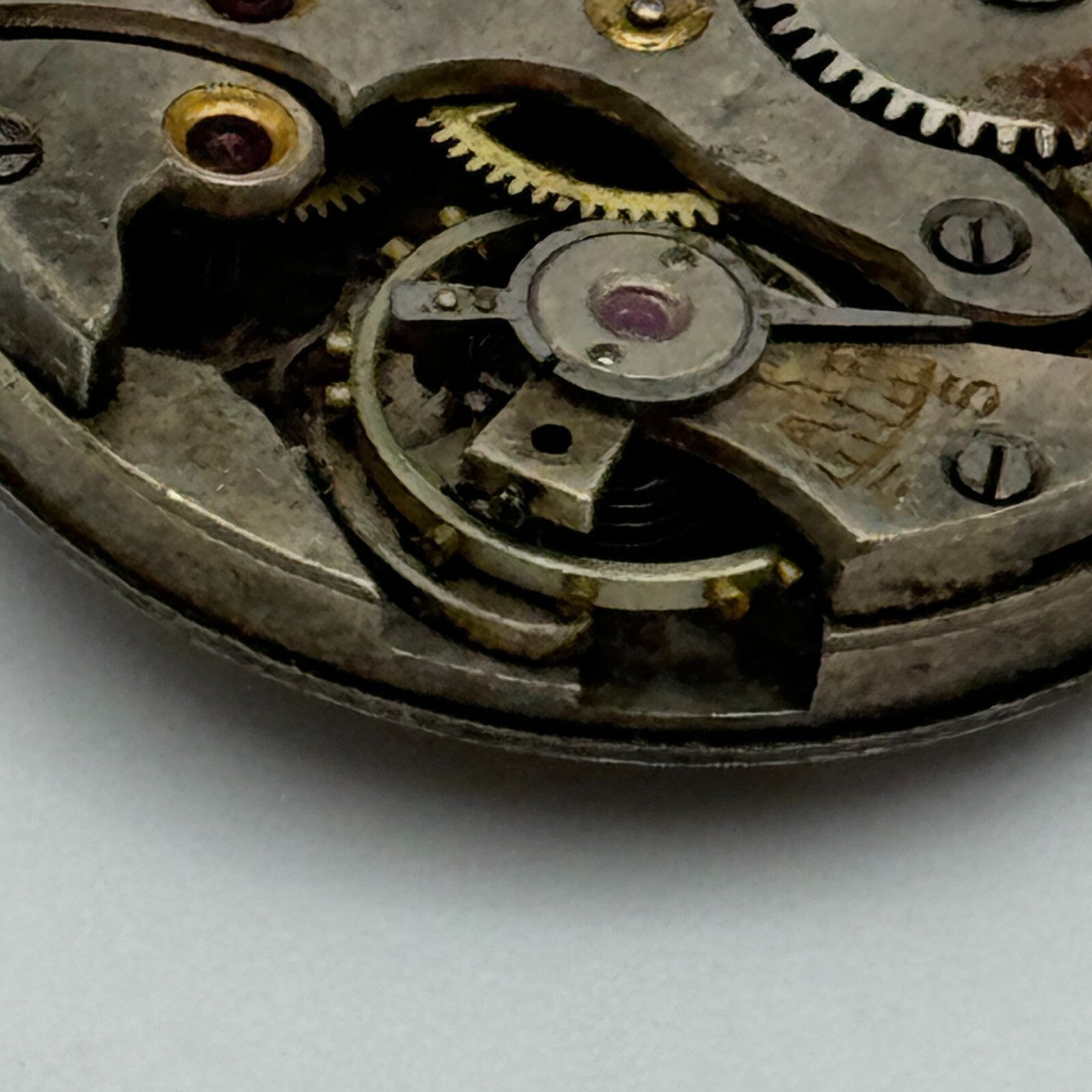 23.6mm Unidentified 15 Jewels Manual Wind Watch Movement Swiss Vintage PARTS