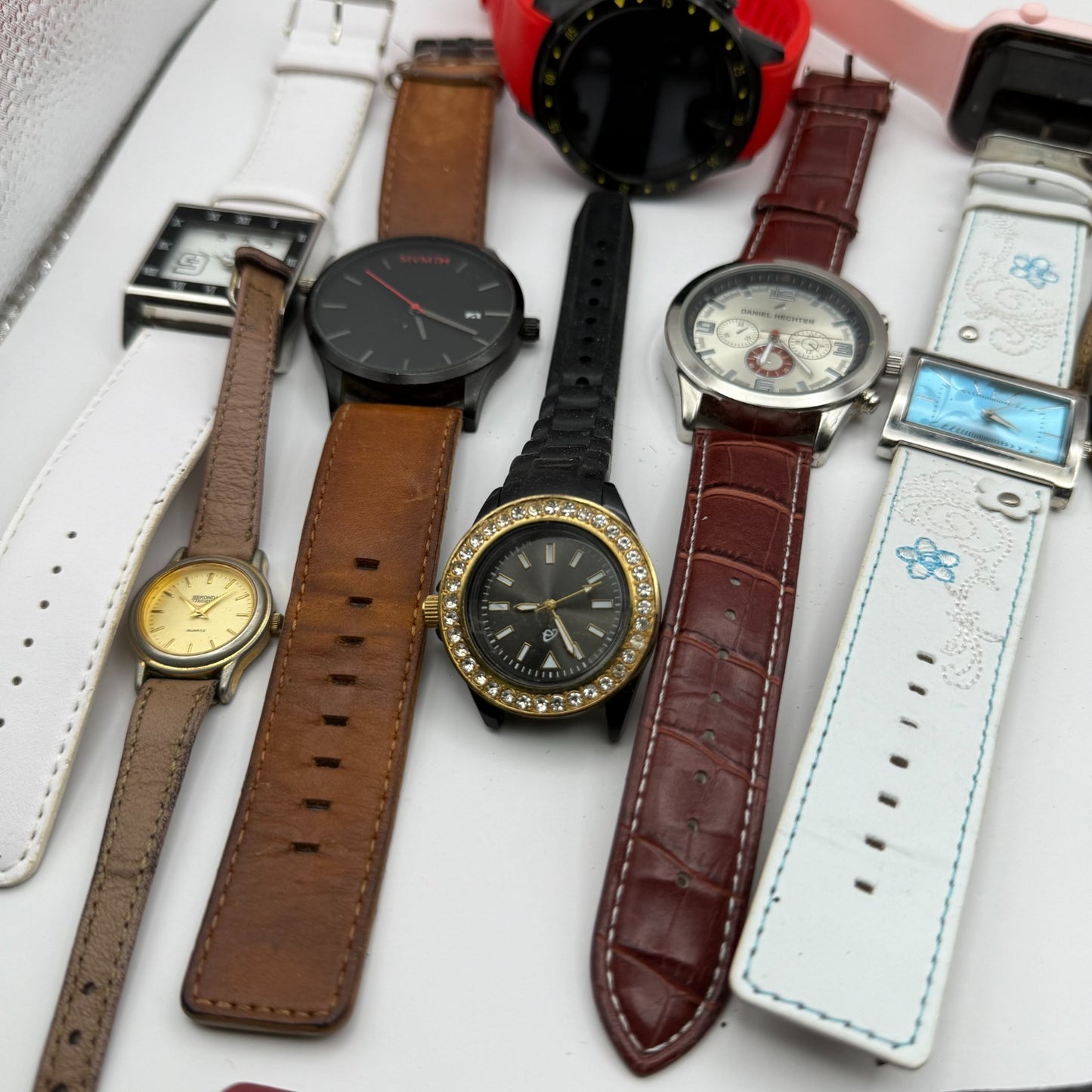 Bundle Of 15 Quartz Watches Job Lot Modern / Vintage Untested Parts / Repair