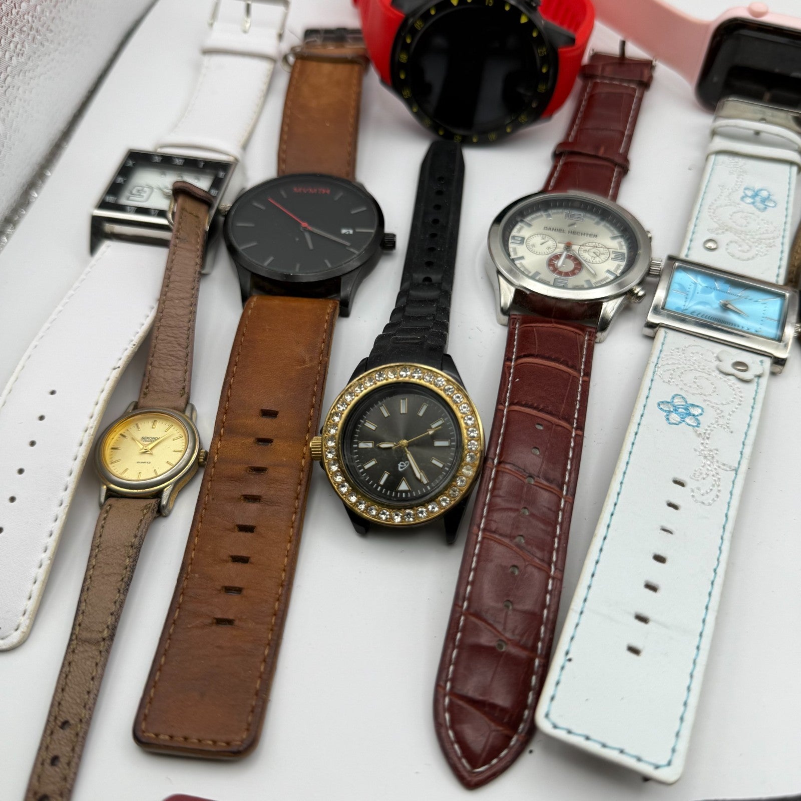 Bundle Of 15 Quartz Watches Job Lot Modern / Vintage Untested Parts / Repair