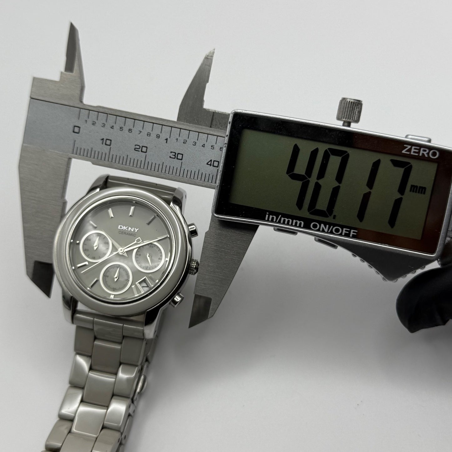 DKNY Ceramic Chronograph Watch Quartz Date Dial 38mm NY-8506 Bracelet Unisex