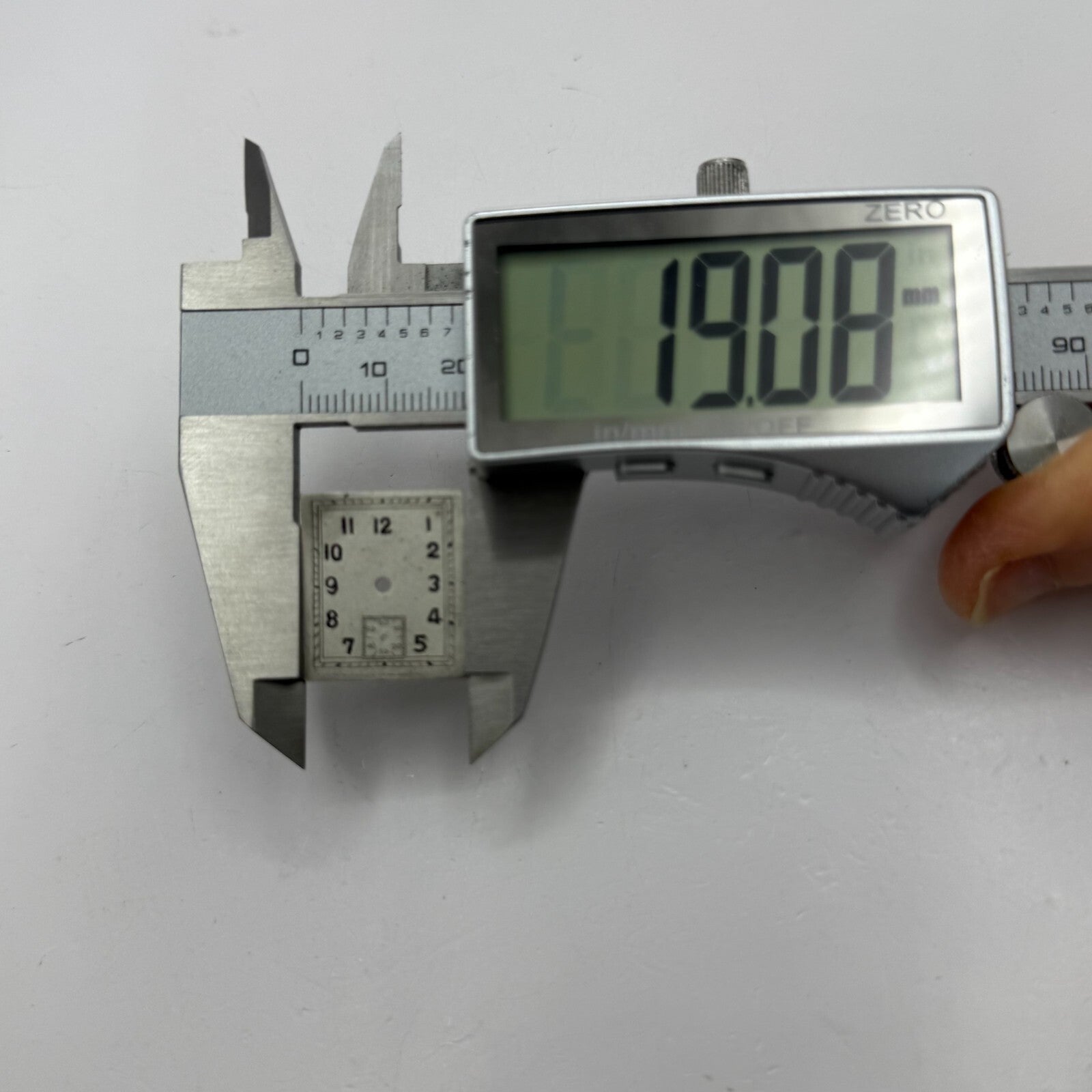 23.6mm Vintage Unidentified Cal 75 Swiss Manual Wind Watch Movement PARTS REPAIR