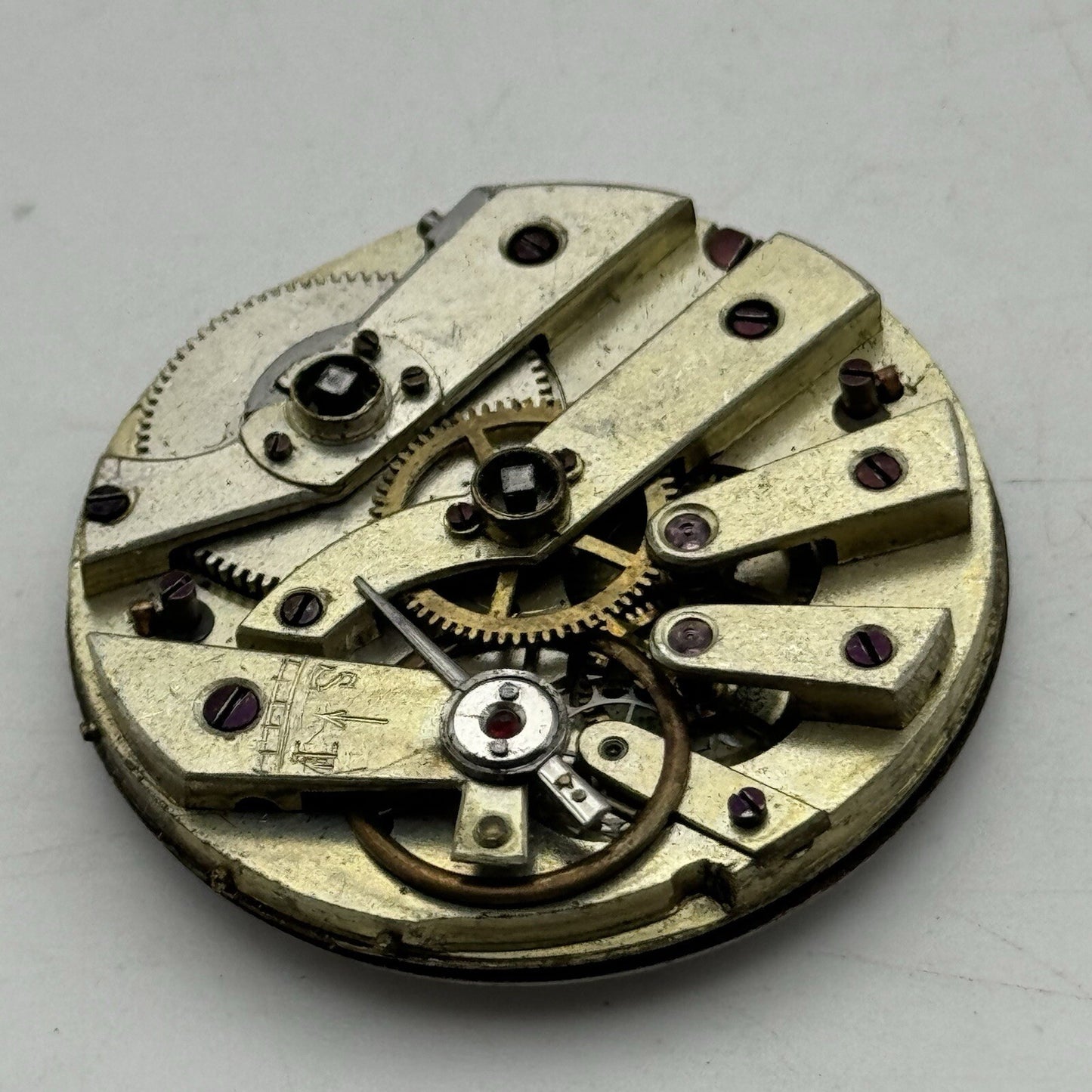 36.3mm Antique Key Wound Beautiful Patterned Pocket Watch Movement FOR PARTS