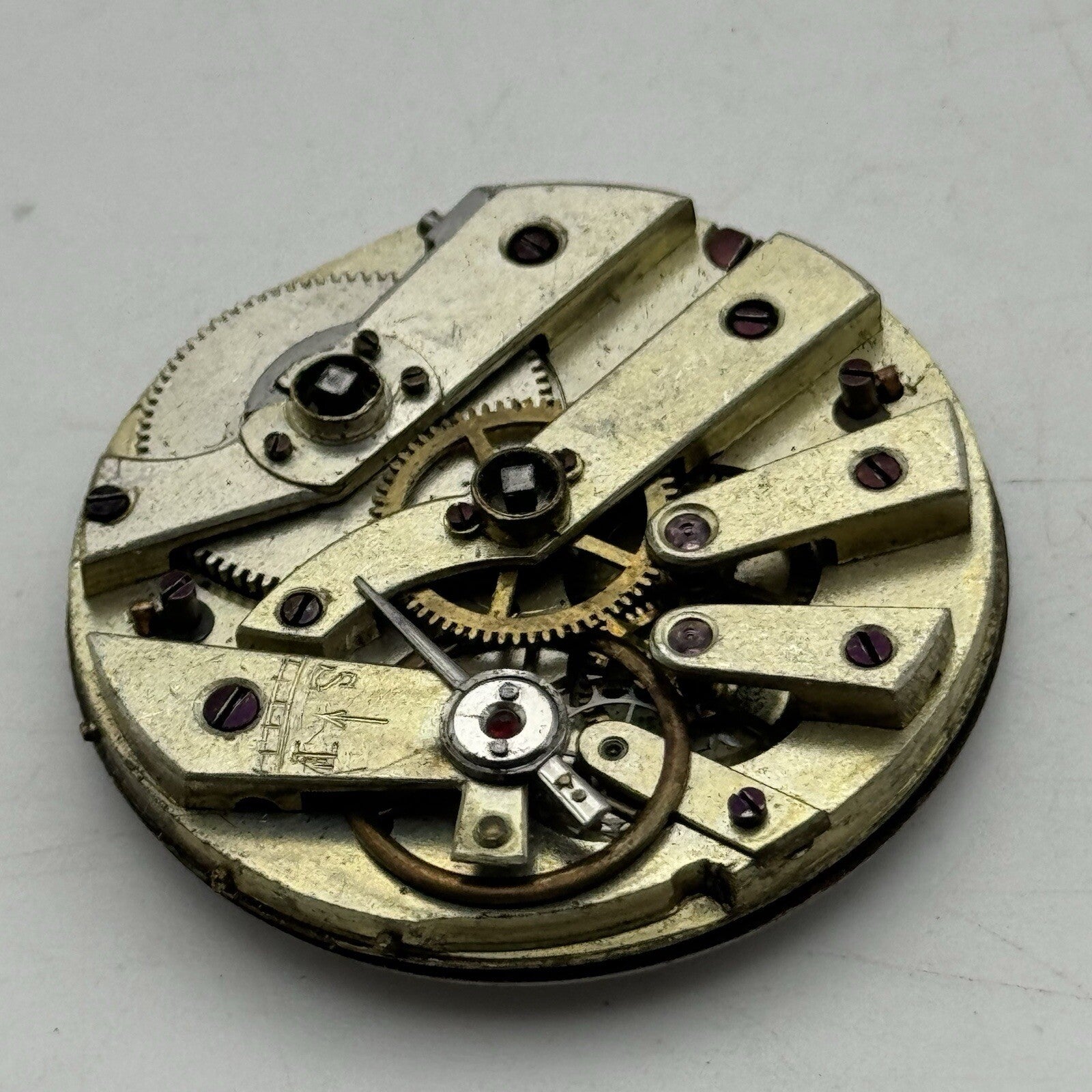 36.3mm Antique Key Wound Beautiful Patterned Pocket Watch Movement FOR PARTS