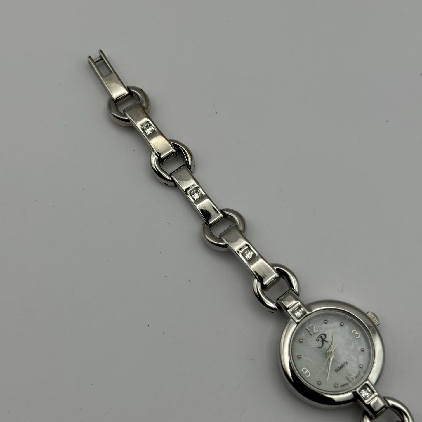 R Ladies Quartz Watch Silver Tone Bracelet Working 22mm New Battery