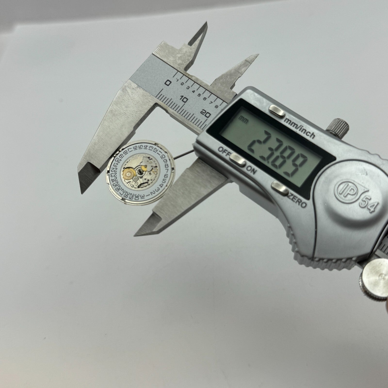 23.8mm ETA 555.411 Swiss 5 Jewels Quartz Partial Watch Movement Vintage PARTS L