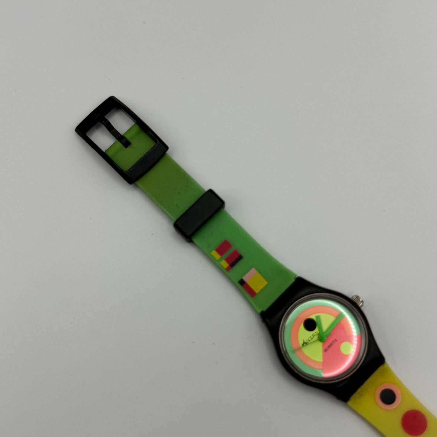Tikkers Unisex Kids Quartz Watch Colorful Dial Green Yellow Strap Working 24mm