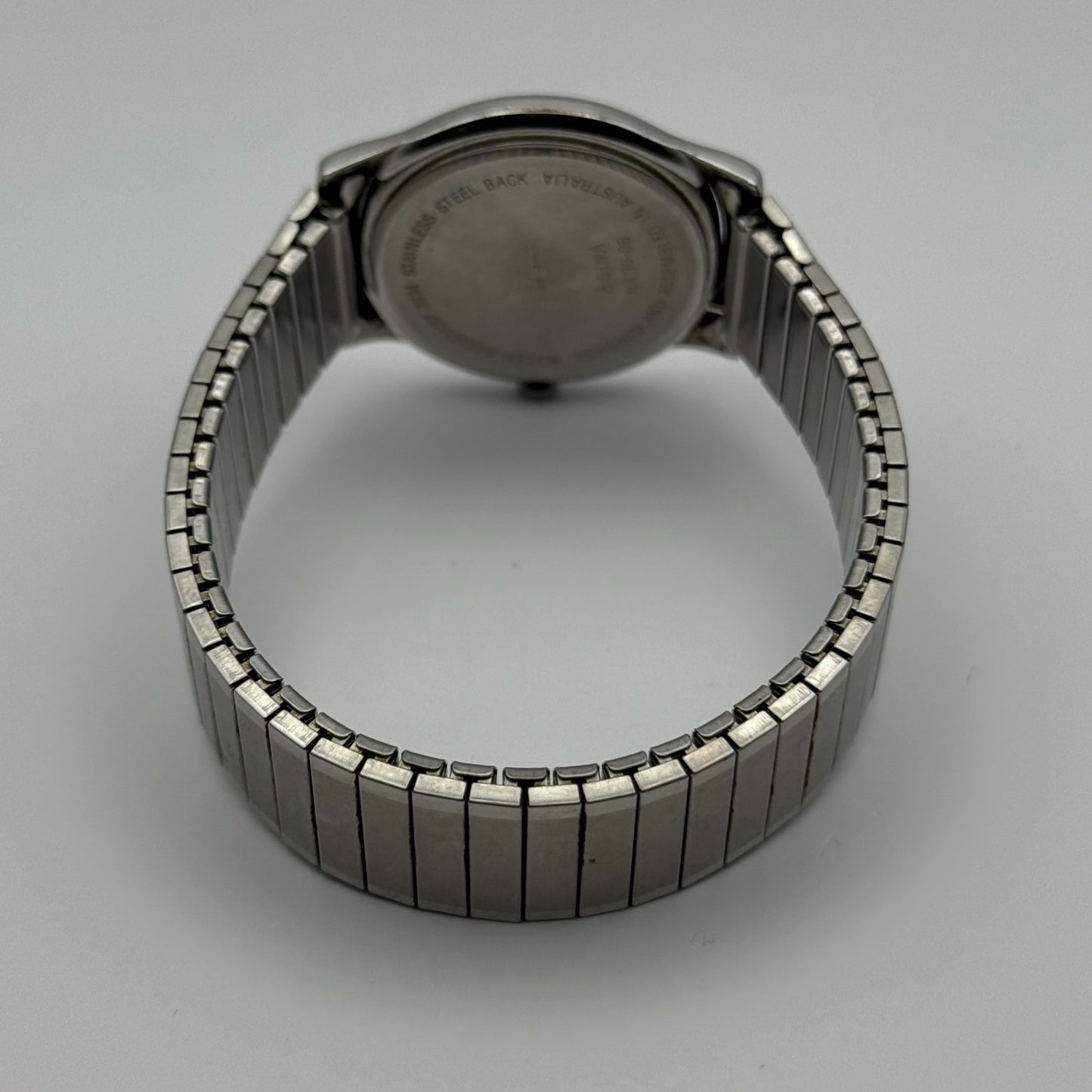 Adina Design Ladies Quartz Watch Date Dial Silver Tone Stretch Band Working 33mm