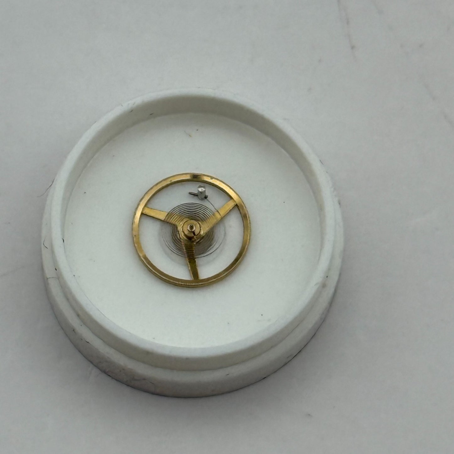 FHF 34-21 Balance Wheel Complete And Spring  1640 M Watch Movement Parts NOS