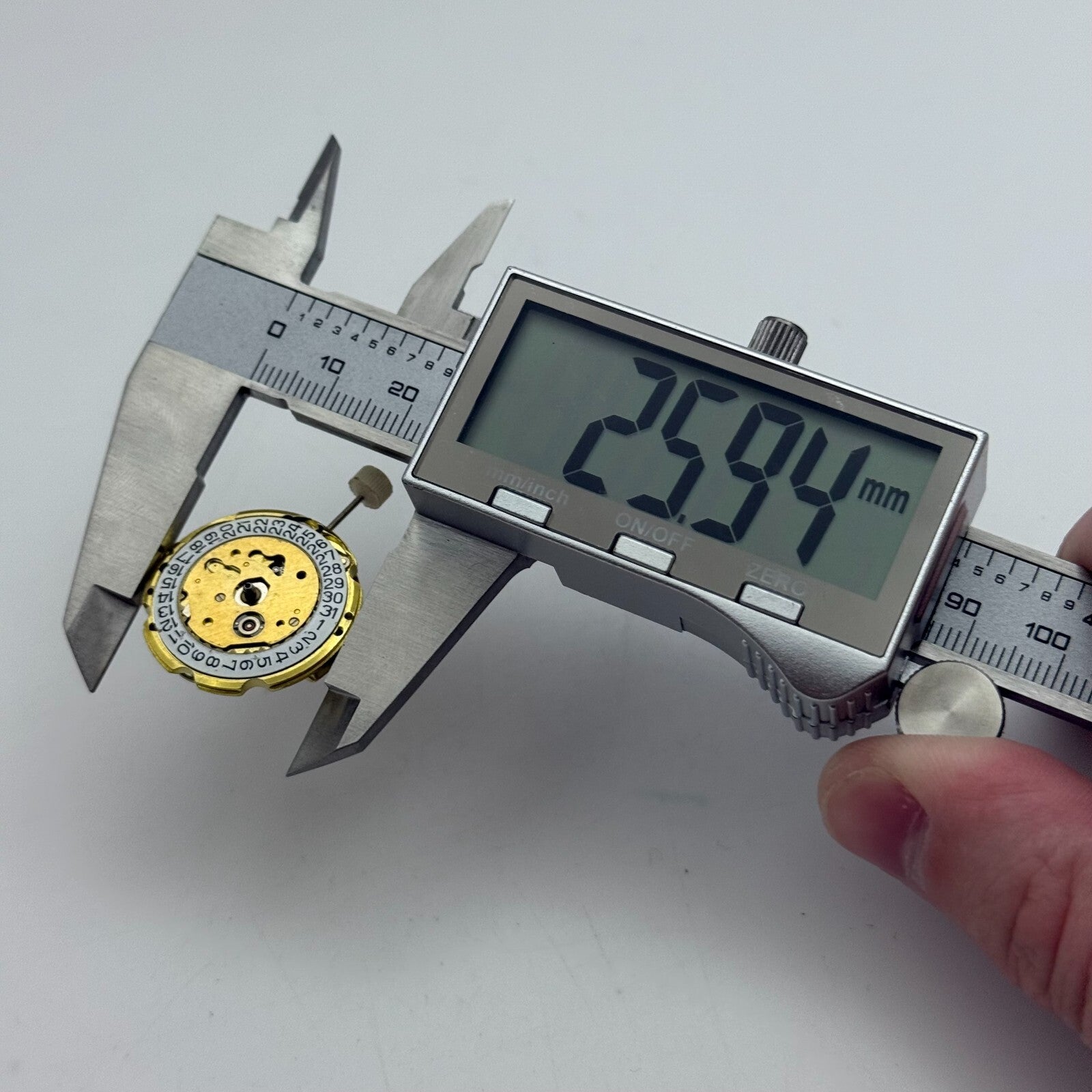 25.9mm Vintage Waltham SGT 140-1A E4 Manual Wind Watch Movement PARTS REPAIR