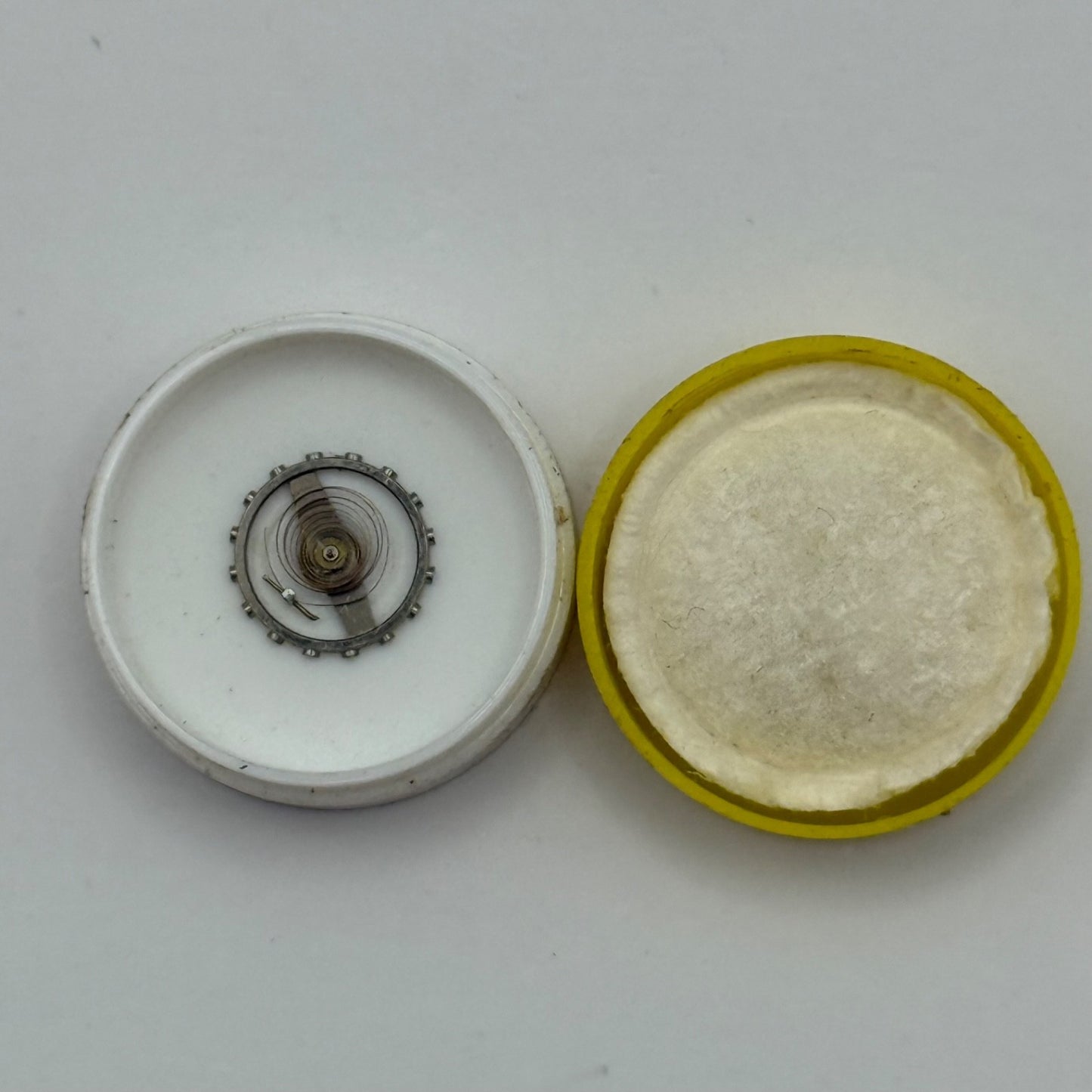 EB 1297 Balance Wheel Complete And Spring 5 1/4''' No 117 Watch Movement Parts 