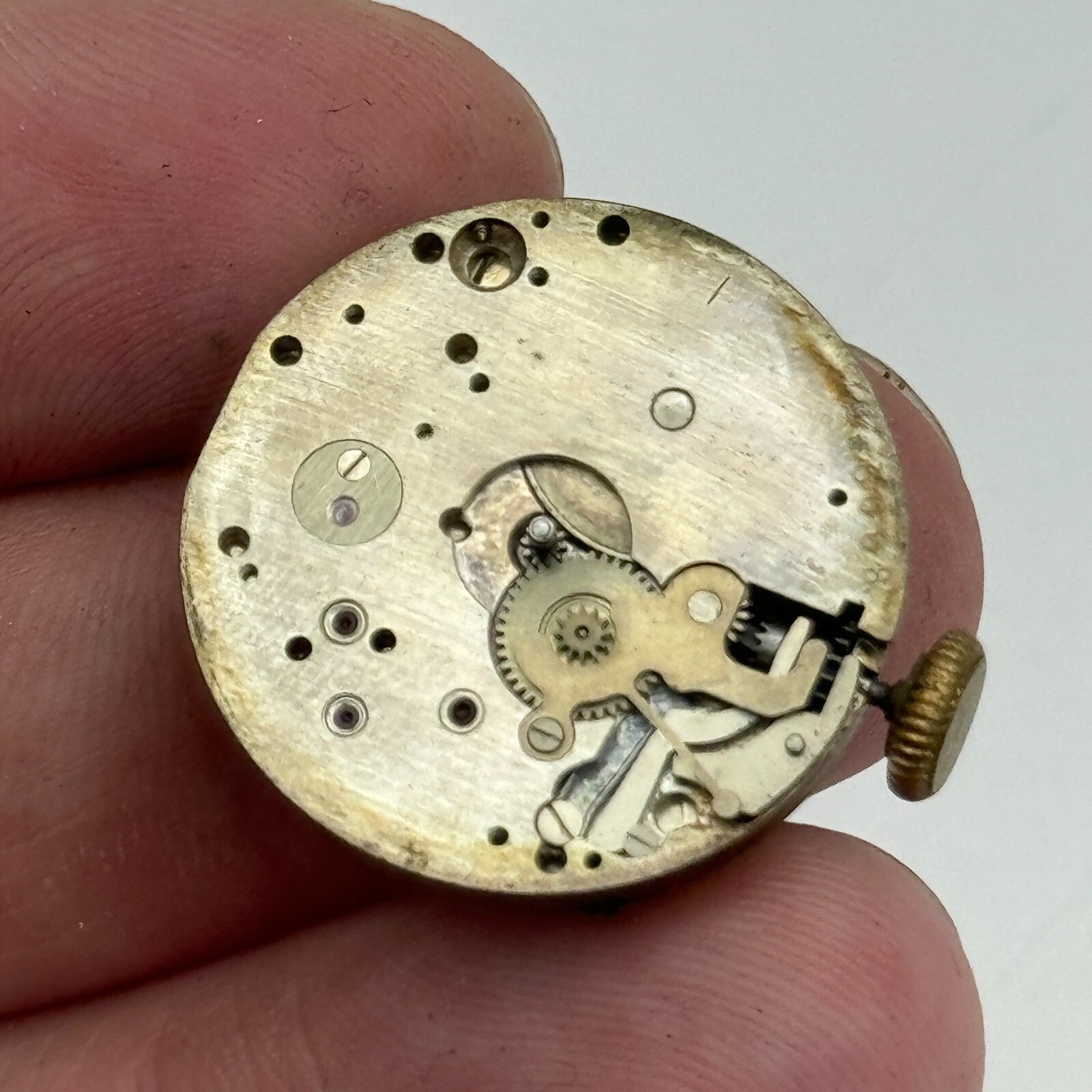 23.6mm Possibly Movado 15 Jewels 4 Adjustments Manual Wind Swiss Watch Movement