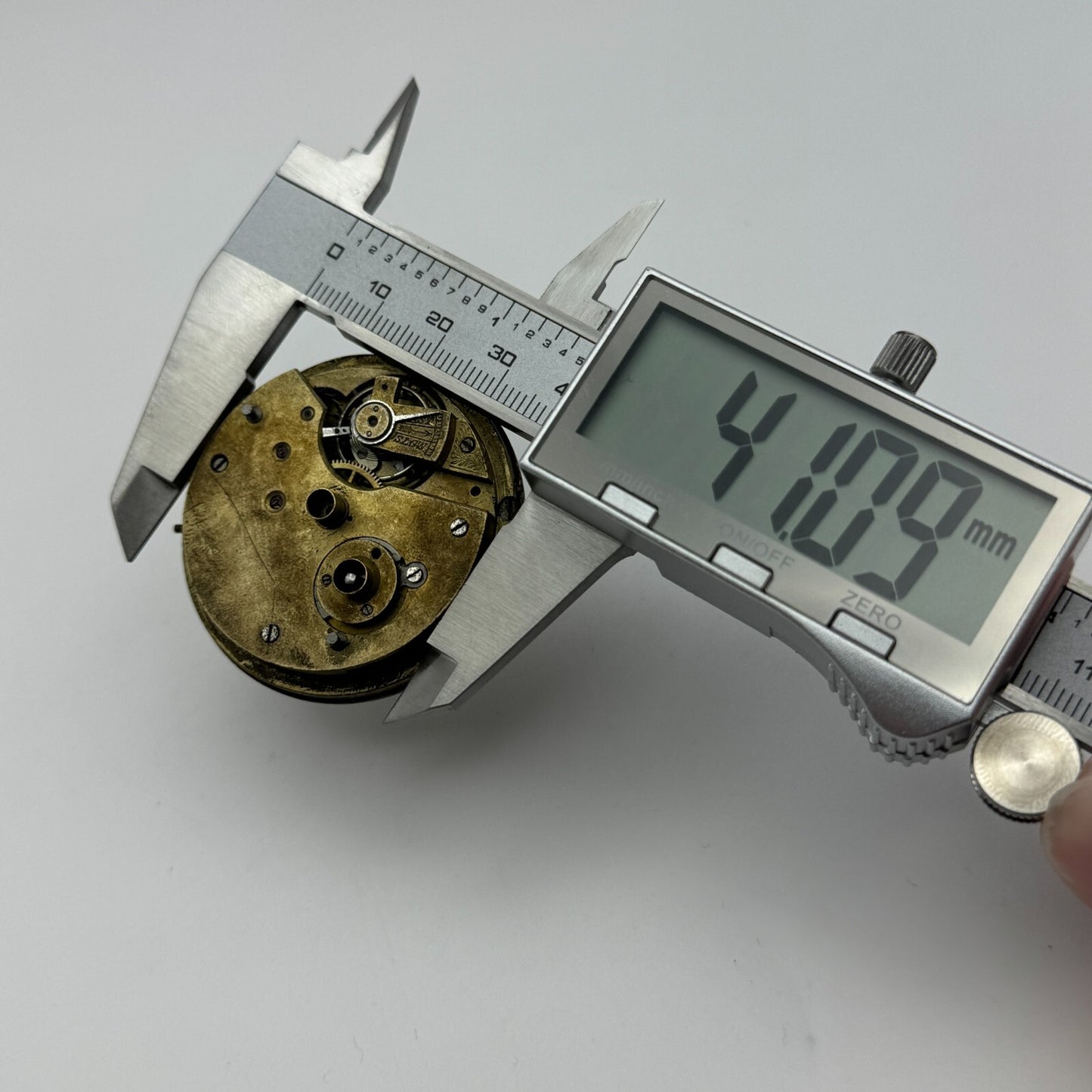 46.8mm Antique Unidentified Key Wound Pocket Watch Movement PARTS REPAIR SPARES