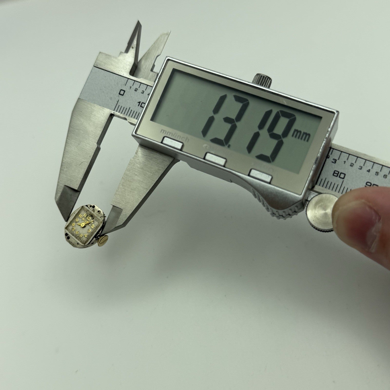 Bulova 5AC Ladies Manual Wind Watch Movement Vintage Swiss PARTS REPAIR 13.1mm