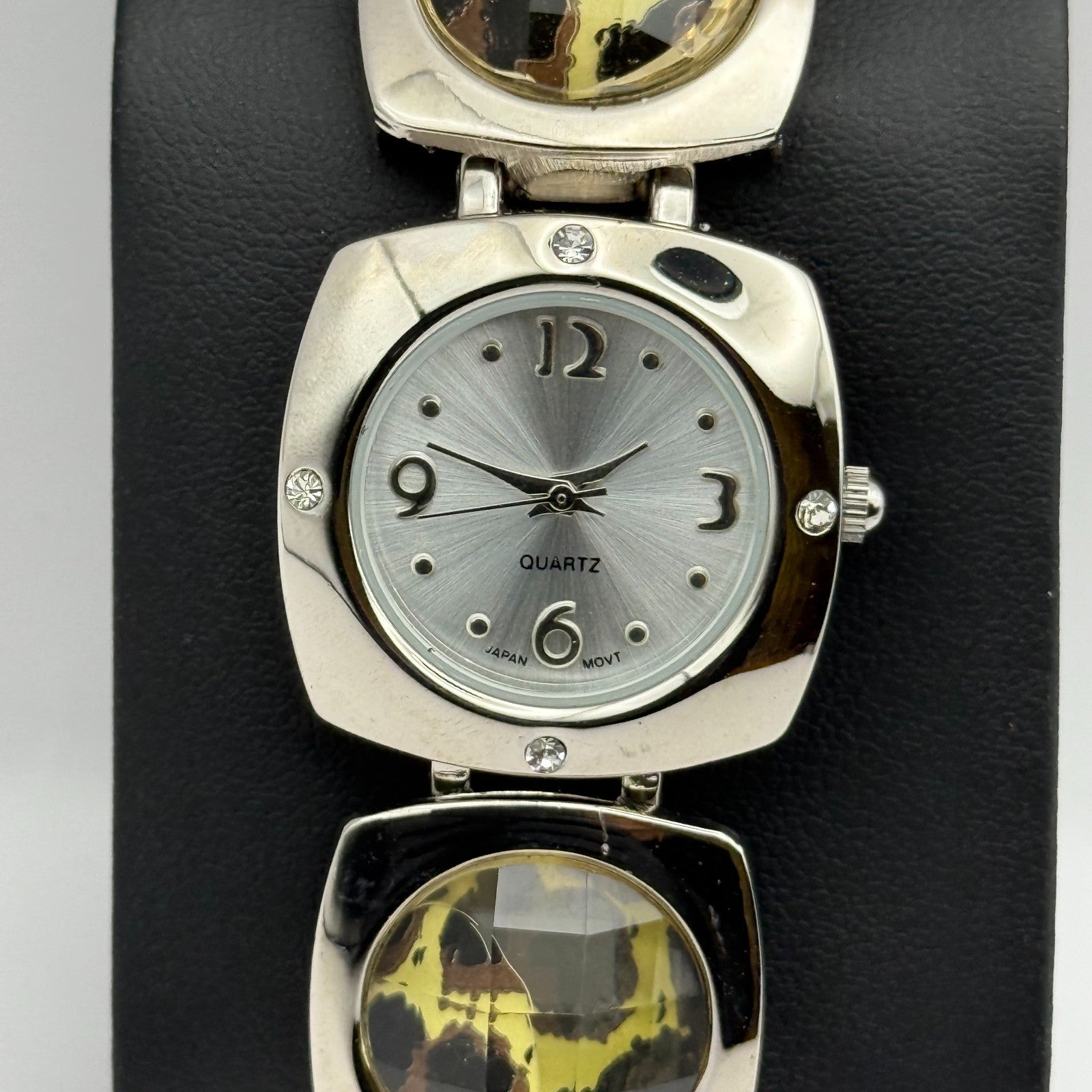 Avon Ladies Quartz Watch Silver Dial Squared Shape Bracelet Japan Working 25mm