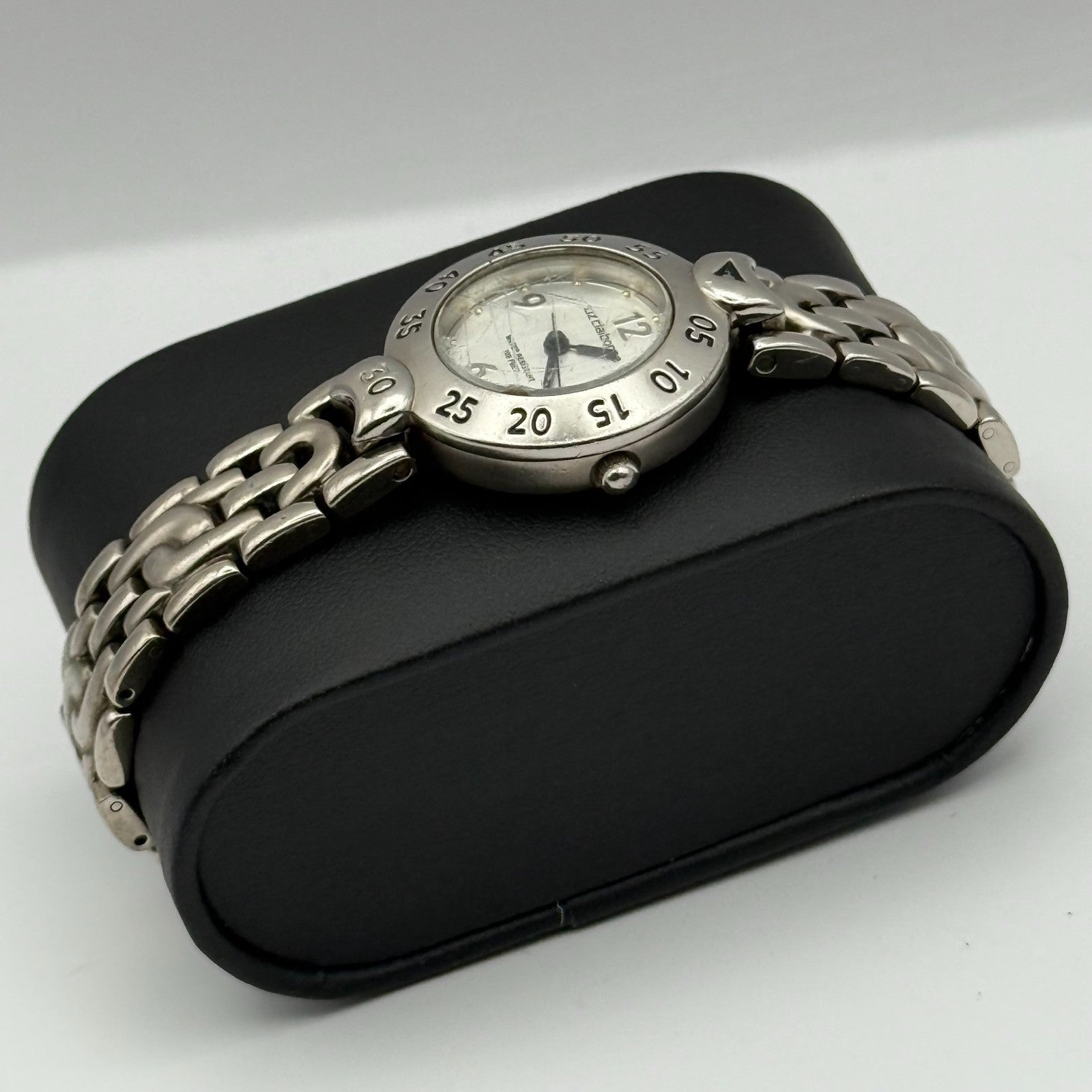 Liz Claiborne Ladies Quartz Watch Silver Tone Bracelet Japan Working 26mm