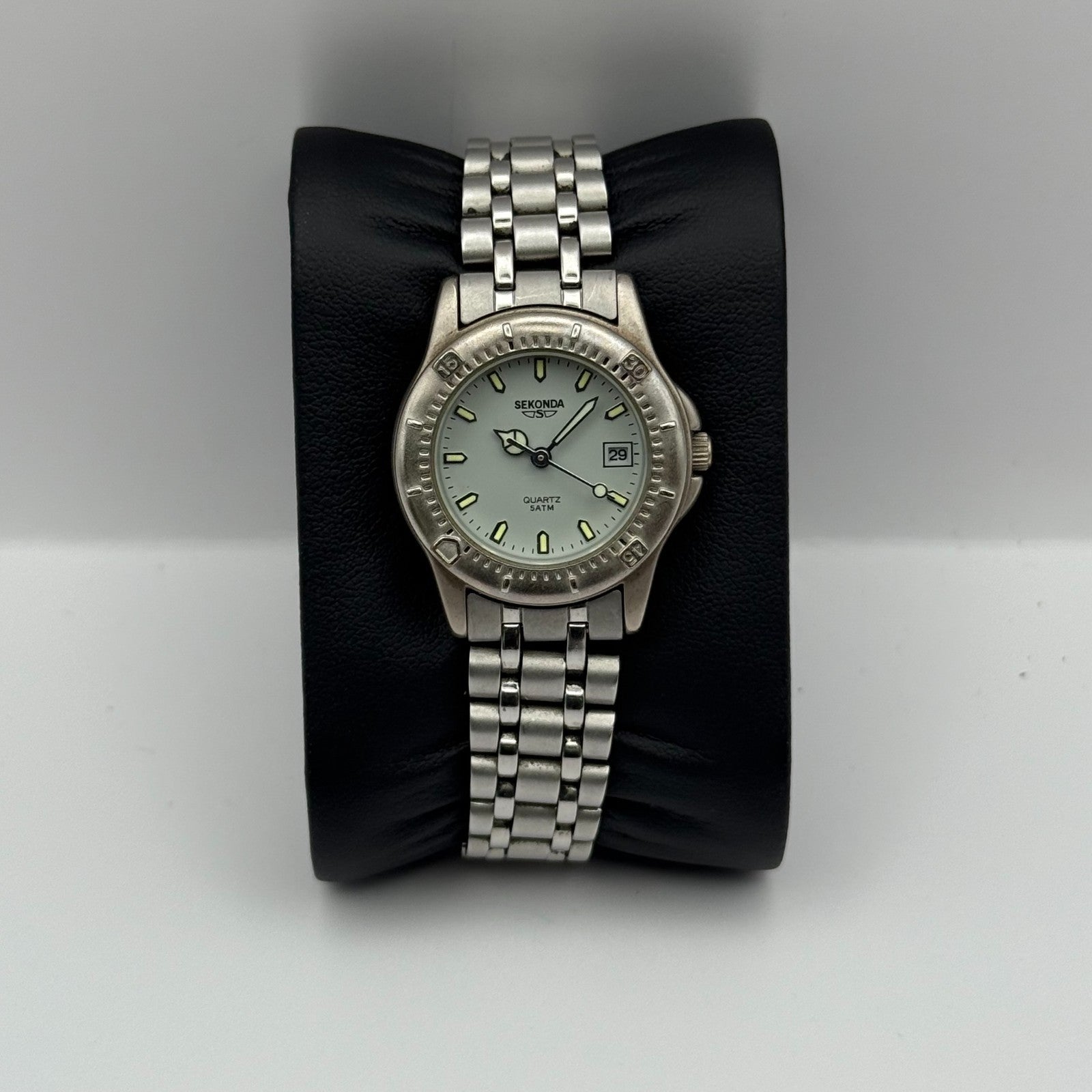 Sekonda Ladies Quartz Watch Date Dial Silver Tone Bracelet Working 28mm