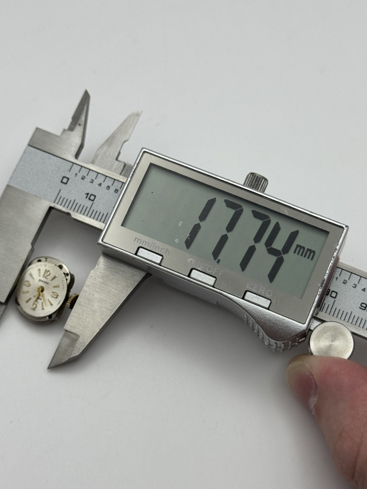 13.2mm Vintage Sekonda Slava 1601 Manual Wind Swiss Watch Movement PARTS REPAIR