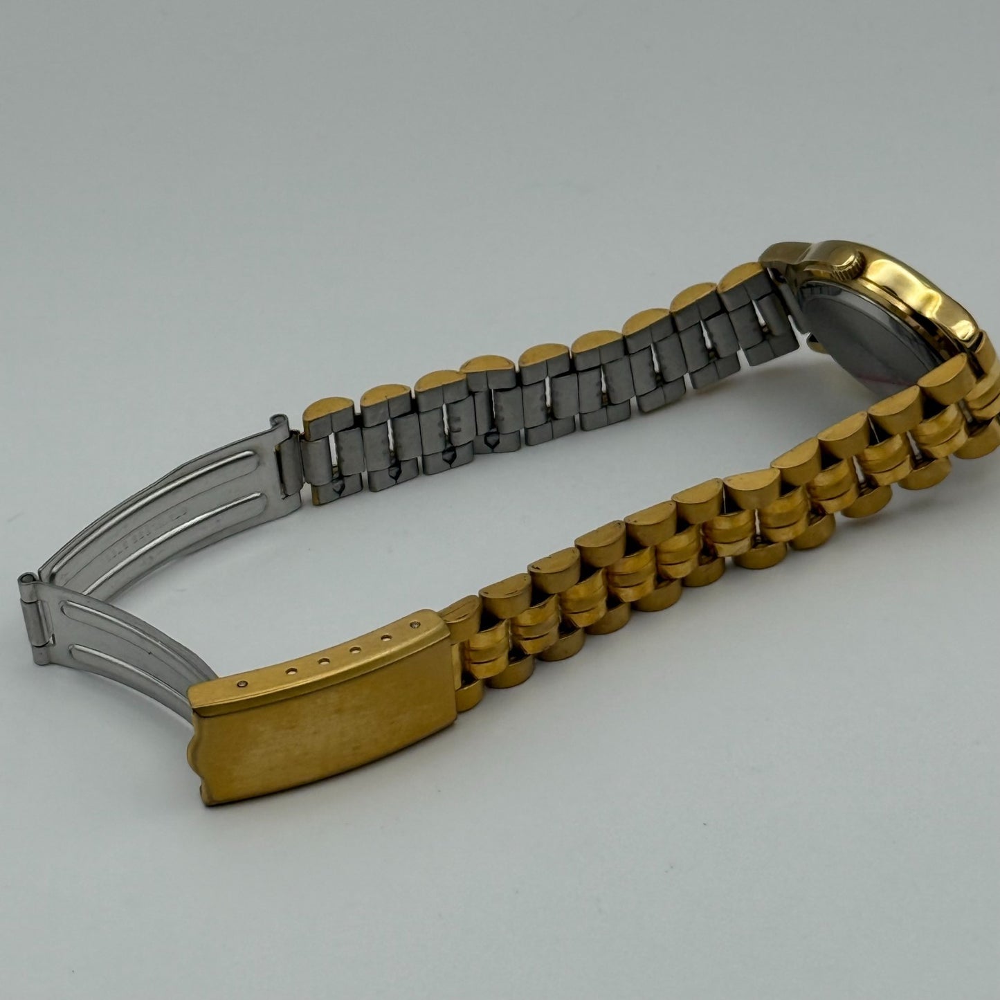 Ingersoll Ladies Quartz Watch Black Date Dial Gold Tone Bracelet Working 25mm