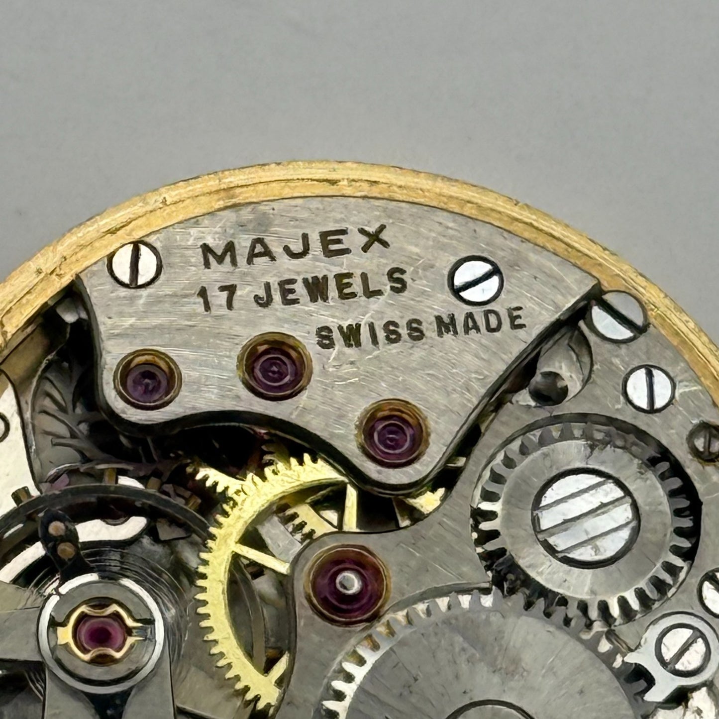 Majex Buren 370 Watch Movement Manual Wind Vintage Swiss 17 Jewels Parts 25.9mm
