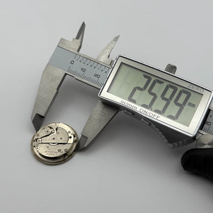 EB 8021N Watch Movement Puerta Date Manual Wind Vintage Parts Repair 25.9mm