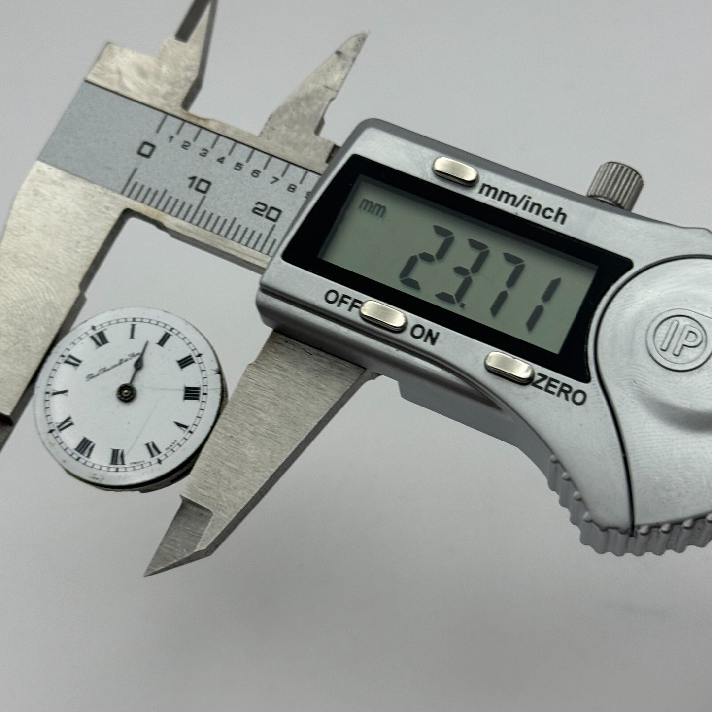 23.6mm Thomas Russell & Son Roman Numerals Trench Watch Manual Wind Movement