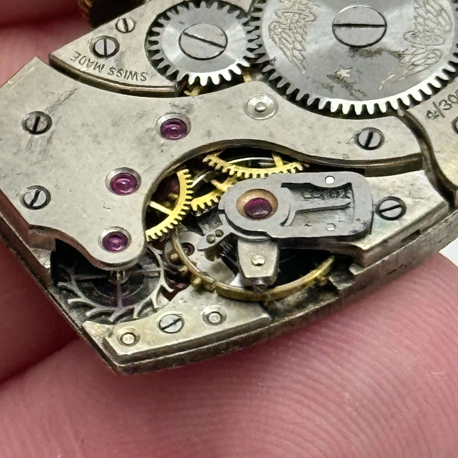 18.9mm Men's Running Rotary 4/300 Tank Watch Movement Manual Wind PARTS SPARES