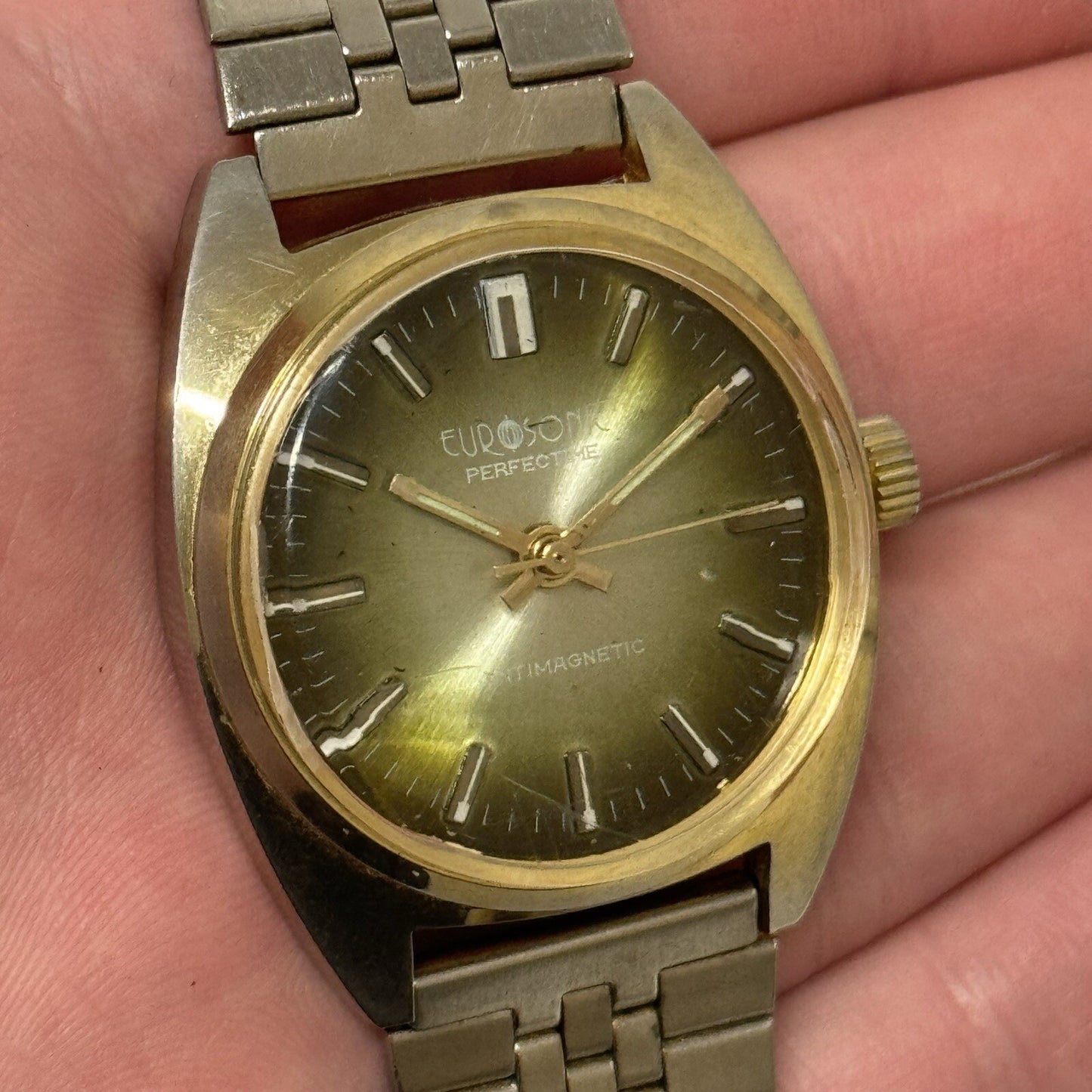 34mm WORKING Vintage Ladies Eurosonic Perfectime Amazing Green Dial 8.2 In Watch