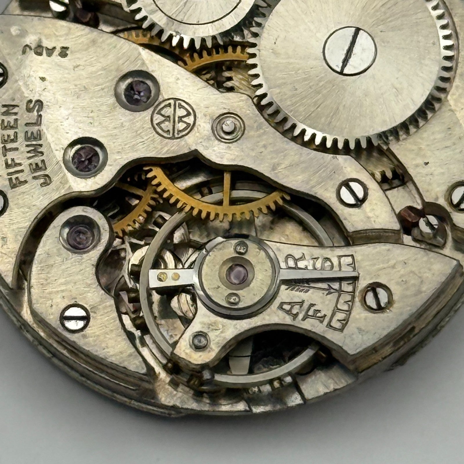 Majex EW 585 Watch Movement Manual Wind Vintage Swiss 15 Jewels Parts 26.8mm