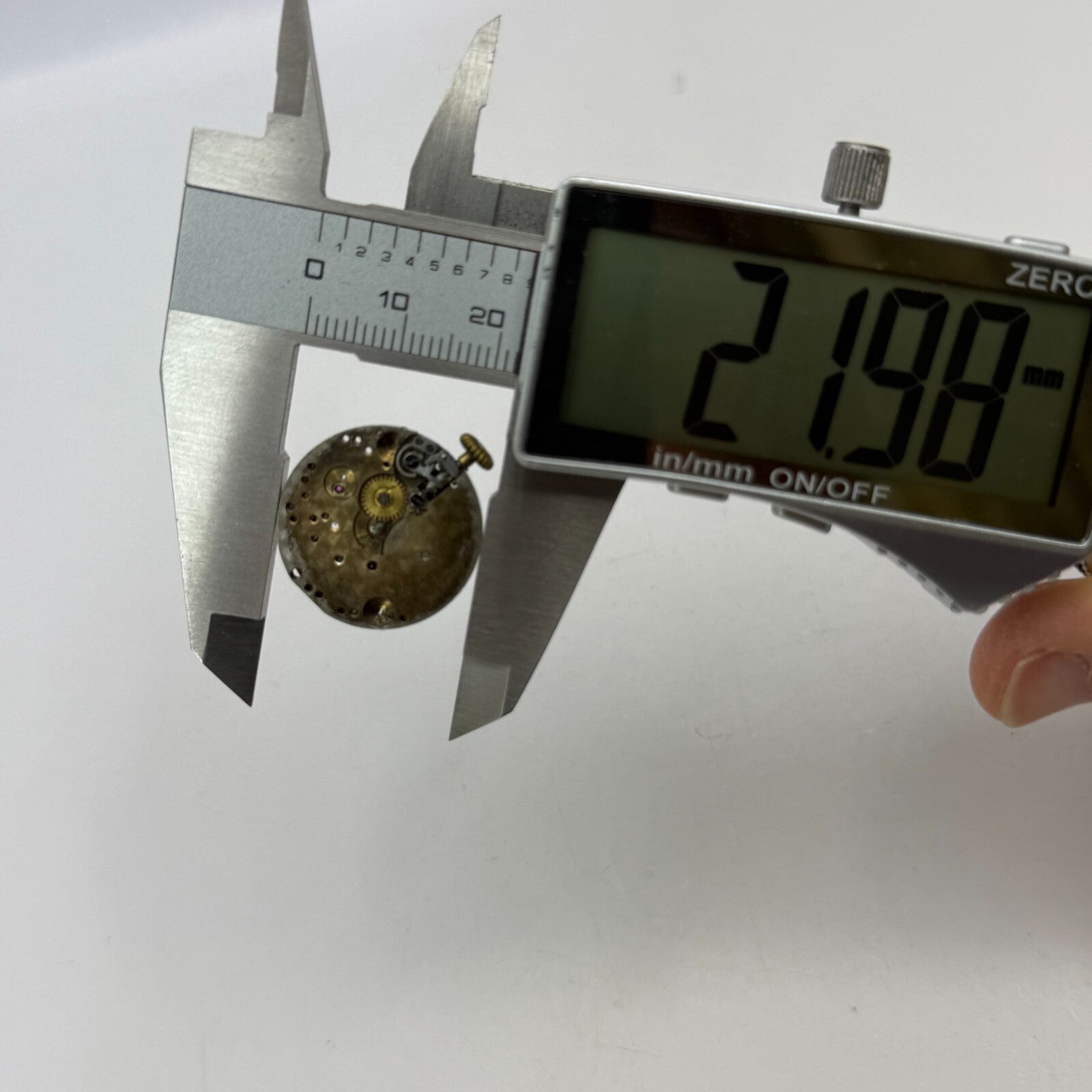 21.9mm Vintage Unidentified High Grade Trench Watch Movement Manual Wind PARTS