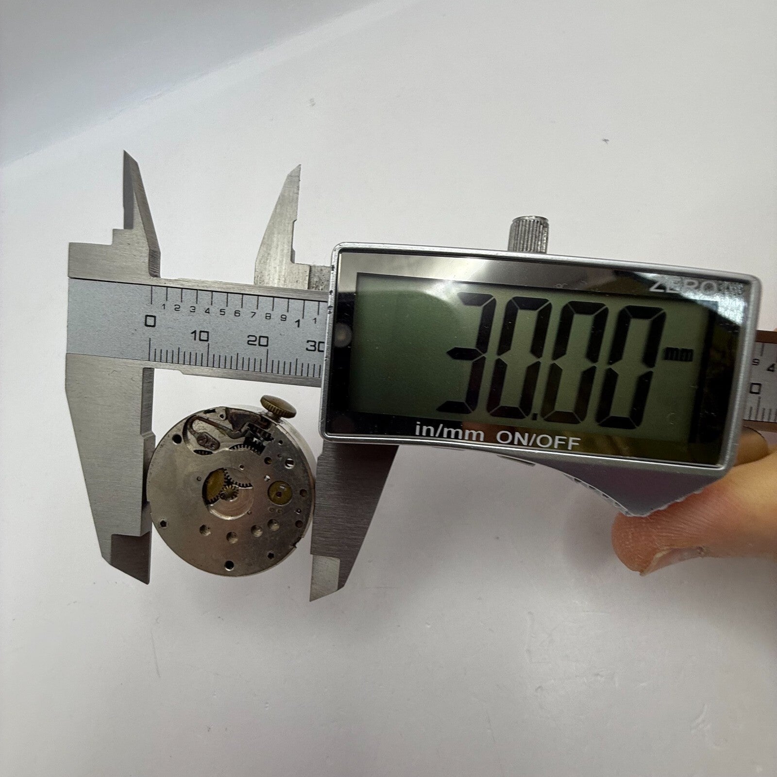 30mm Vintage Men’s Ingersoll 5 Jewels Great Britain Manual Wind Watch Movement