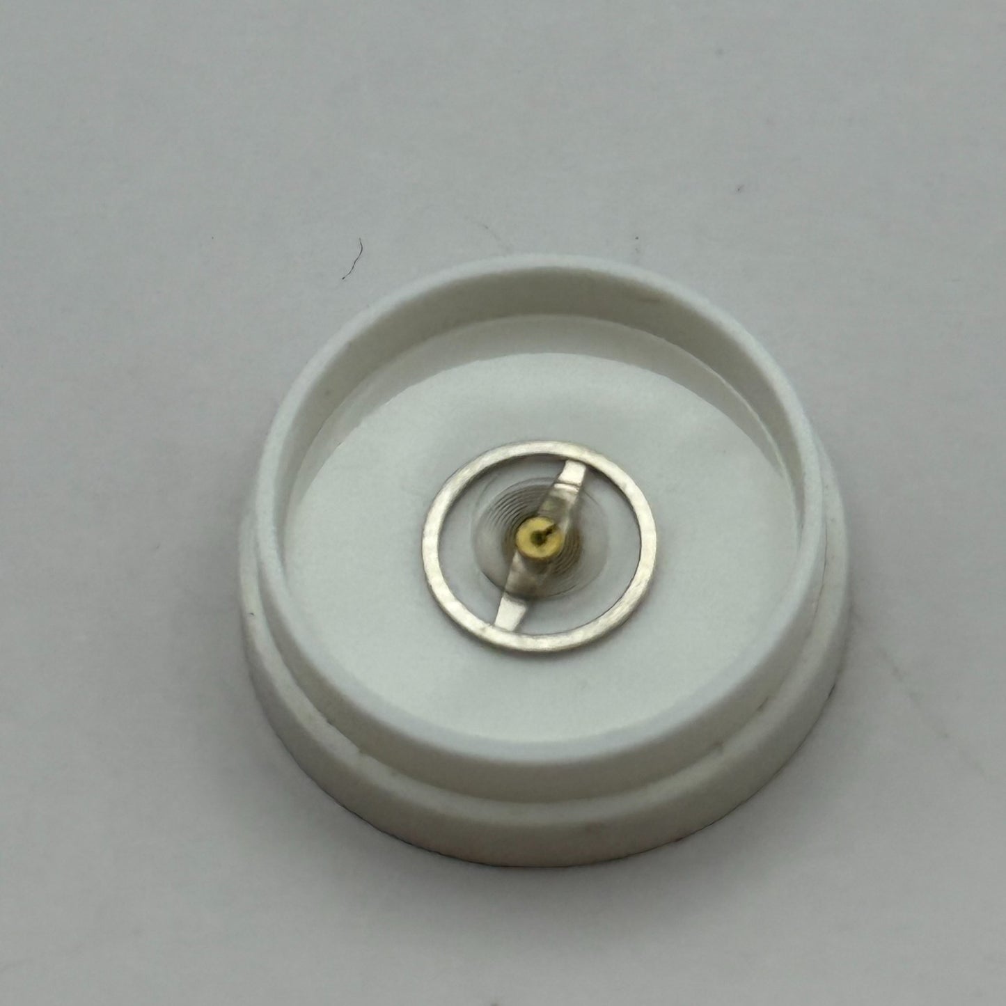 RL 9033/21 Balance Wheel Complete And Spring  Watch Movement Parts NOS