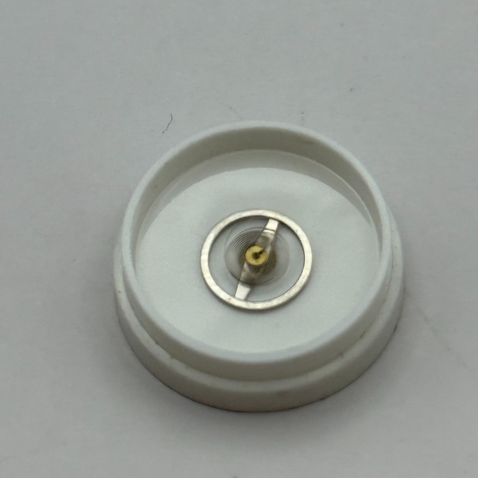 RL 9033/21 Balance Wheel Complete And Spring  Watch Movement Parts NOS