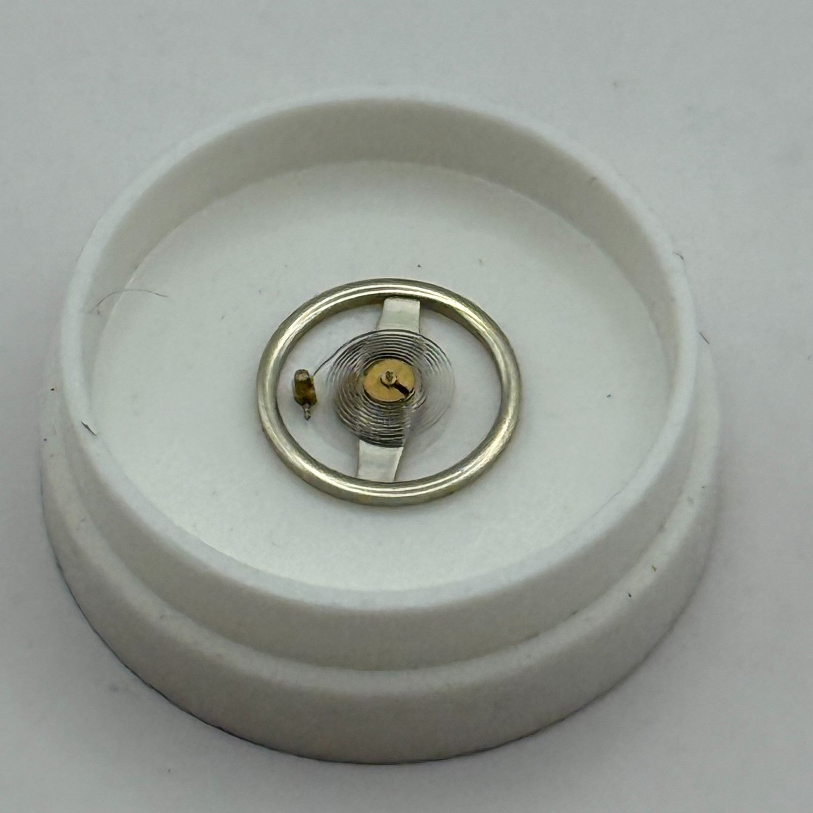 RL 8013 Balance Wheel Complete And Spring  8¾’’’ 1458 M Watch Movement Parts NOS