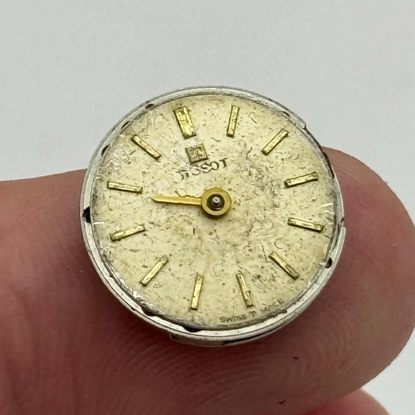 15.5mm Tissot 709-1 Balance Intact Swiss Manual Wind Watch Movement PARTS REPAIR