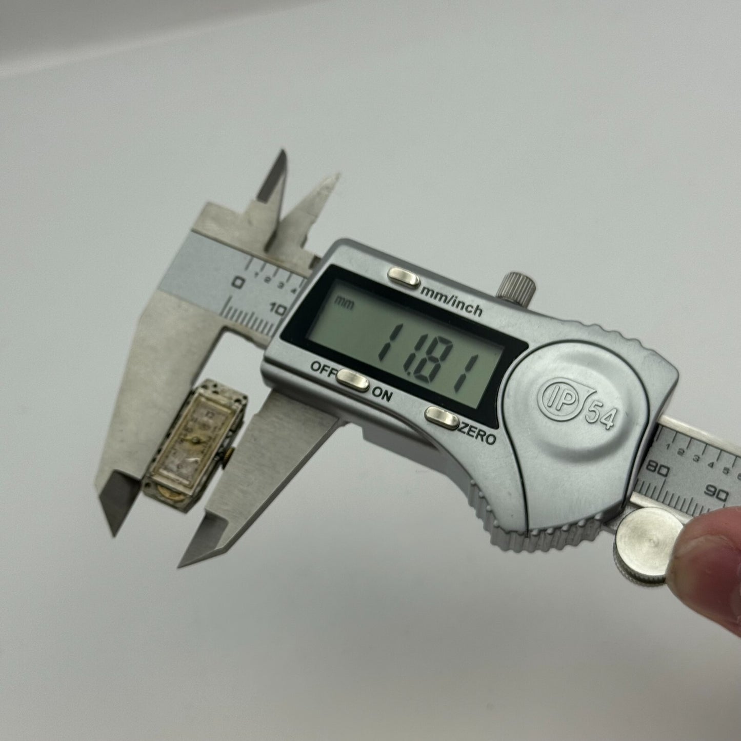 10.3mm Cyma Tavannes Ref 354 Manual Wind 15 Jewels Swiss Watch Movement PARTS