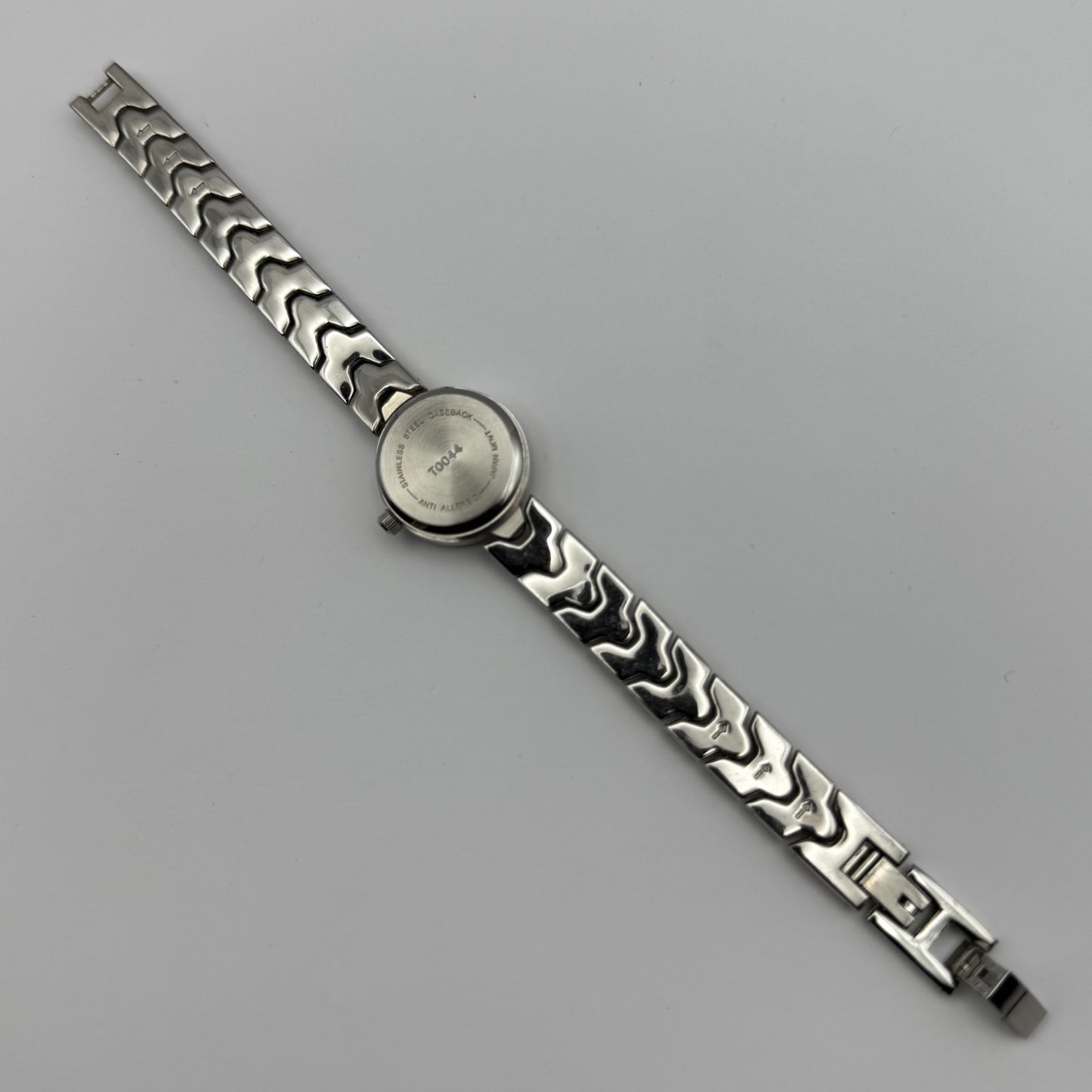 Henley Ladies Quartz Watch White Dial Silver Tone Bracelet Japan Working 21mm