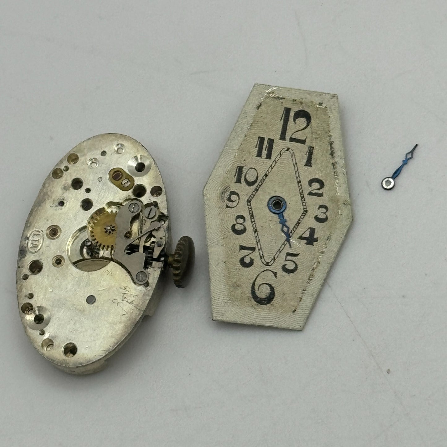 14.7mm ETA Oval 15 Jewels Swiss Manual Wind Watch Movement Vintage PARTS SPARES