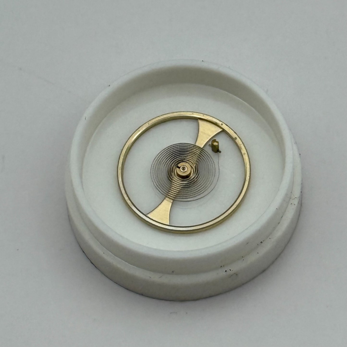 Oris 650 654 Balance Wheel Complete And Spring  1510 M Watch Movement Parts NOS