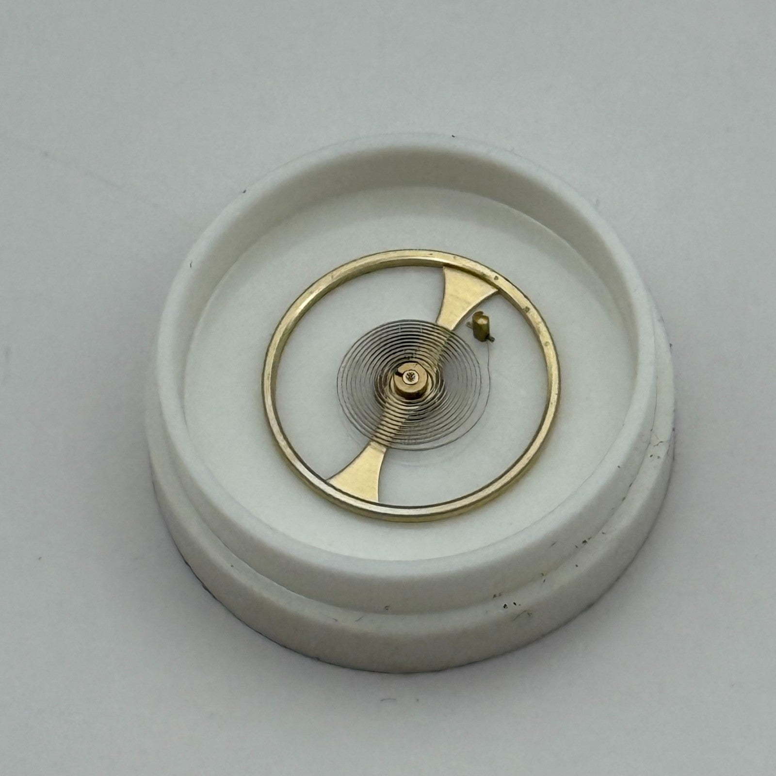 Oris 650 654 Balance Wheel Complete And Spring  1510 M Watch Movement Parts NOS