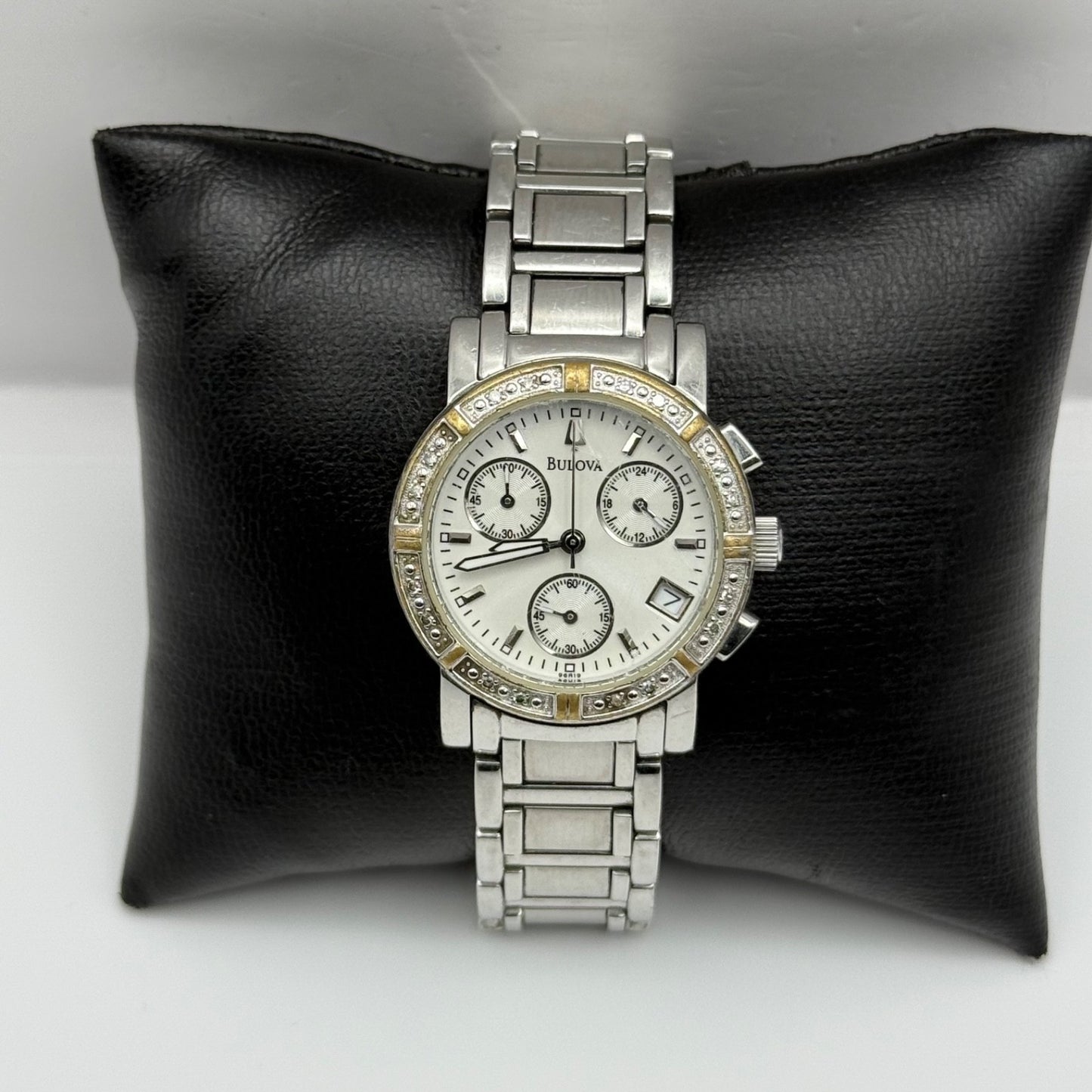 Bulova Swiss Chronograph Watch Quartz Date Dial 29mm C837317 Bracelet Ladies