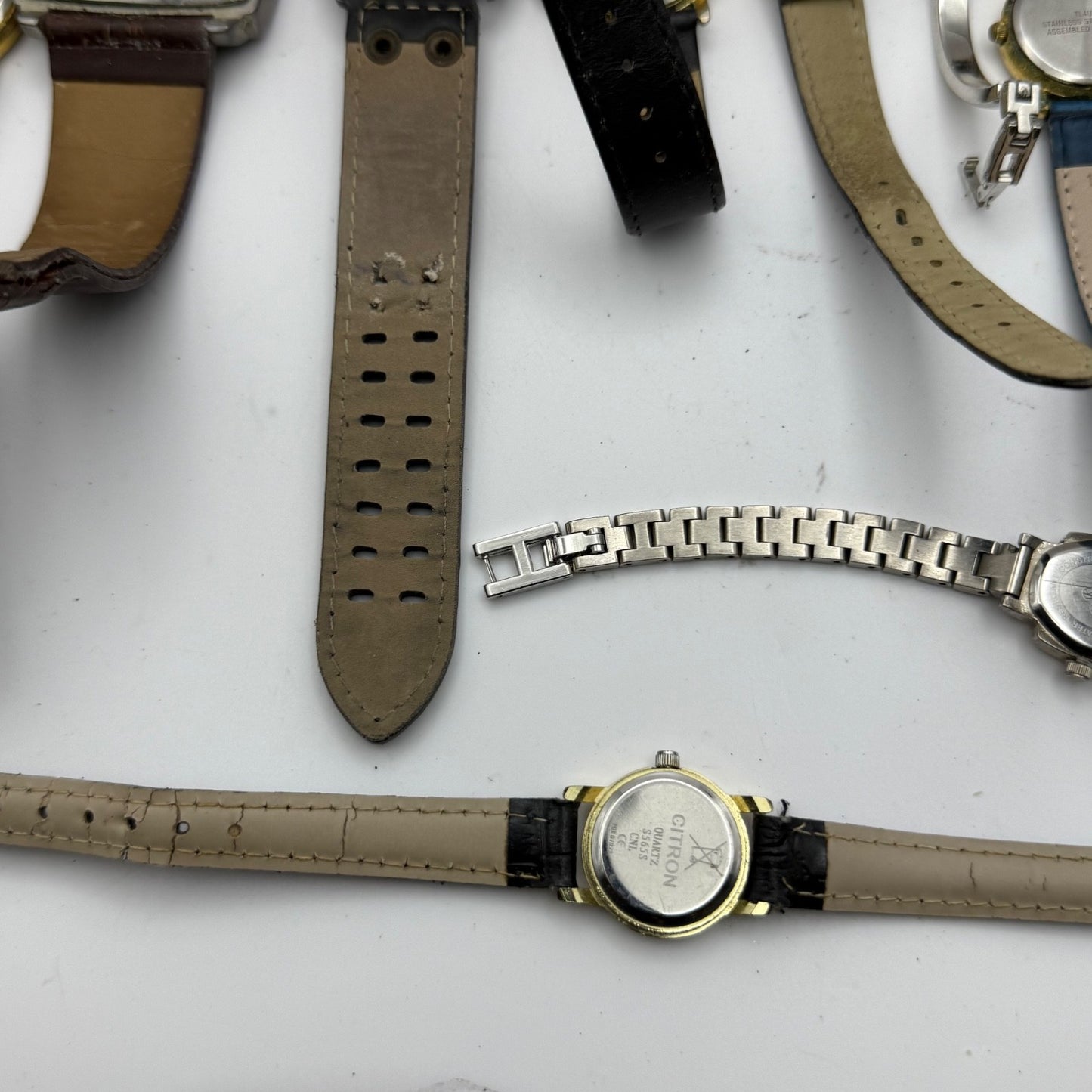 Bundle Of 16 Quartz Watches Modern / Vintage Untested Parts / Repair / Crafts