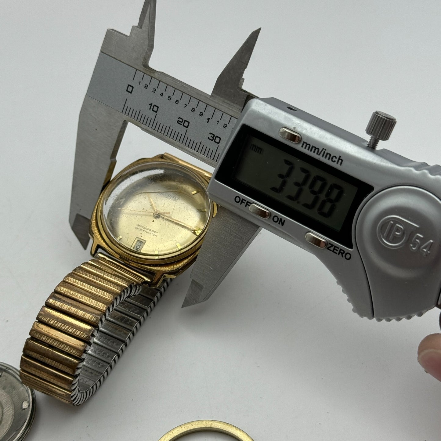 33mm Men’s Vintage Accurist Shockmaster Automatic ETA 2472 Date Dial Watch PARTS