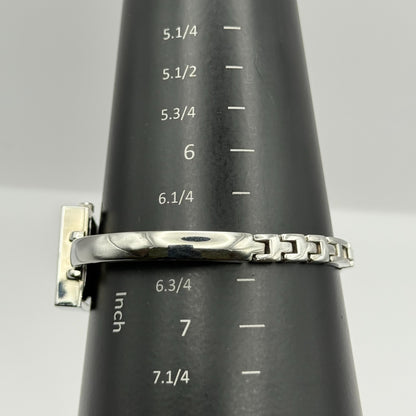 Avon Ladies Quartz Watch Square White Dial Silver Tone Bracelet Working 21mm