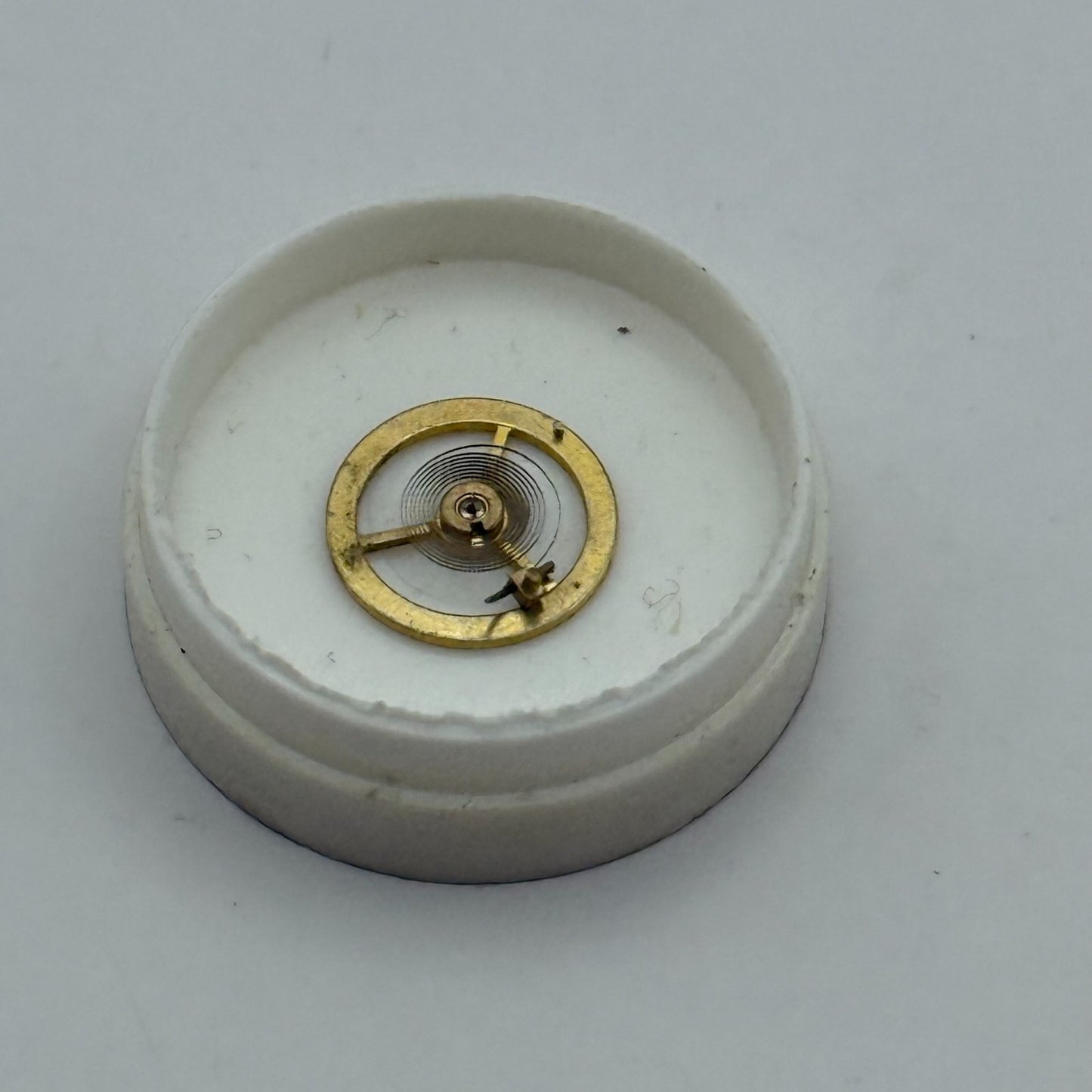 AS 1037 Balance Complete 5¼’’’ Renata Watch Movement Parts Vintage Damaged