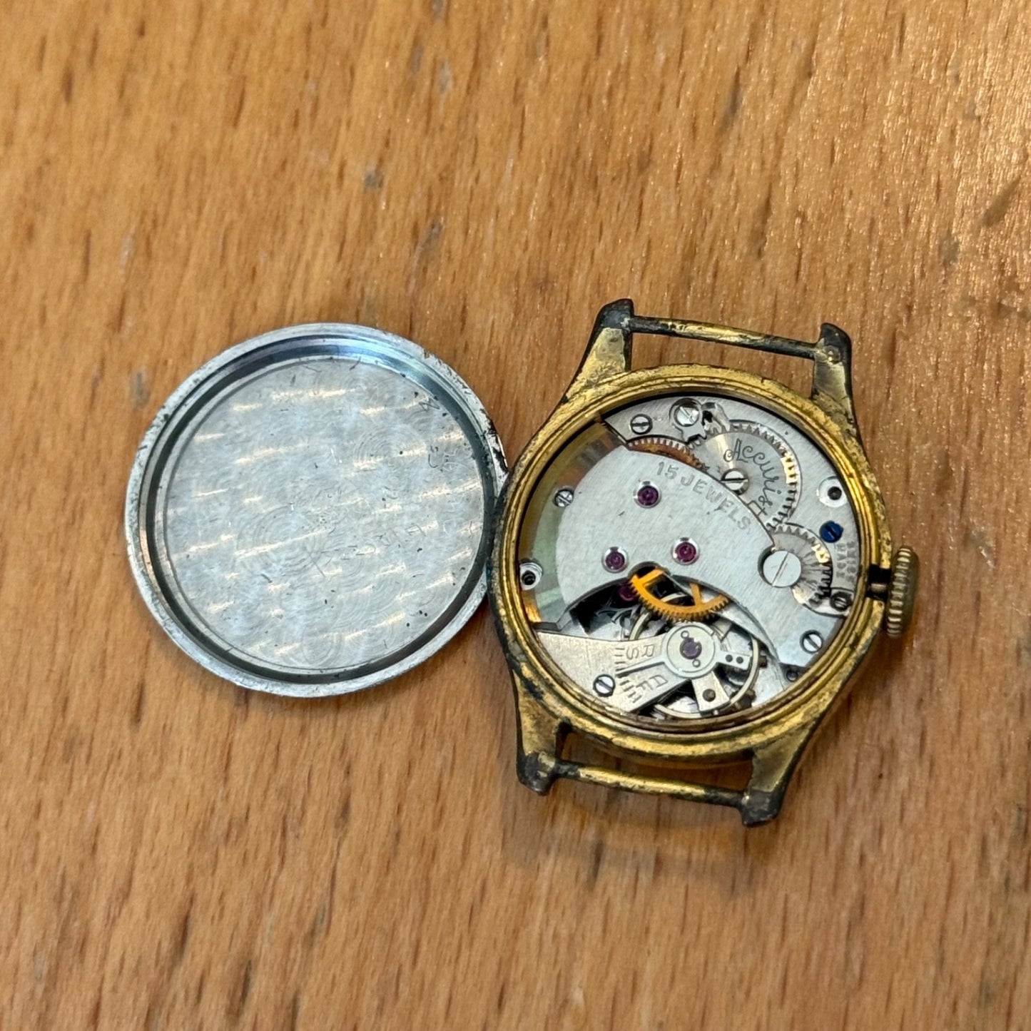 22mm Vintage Accurist Sweep Seconds 15 Jewels Manual Wind Watch PARTS / REPAIR