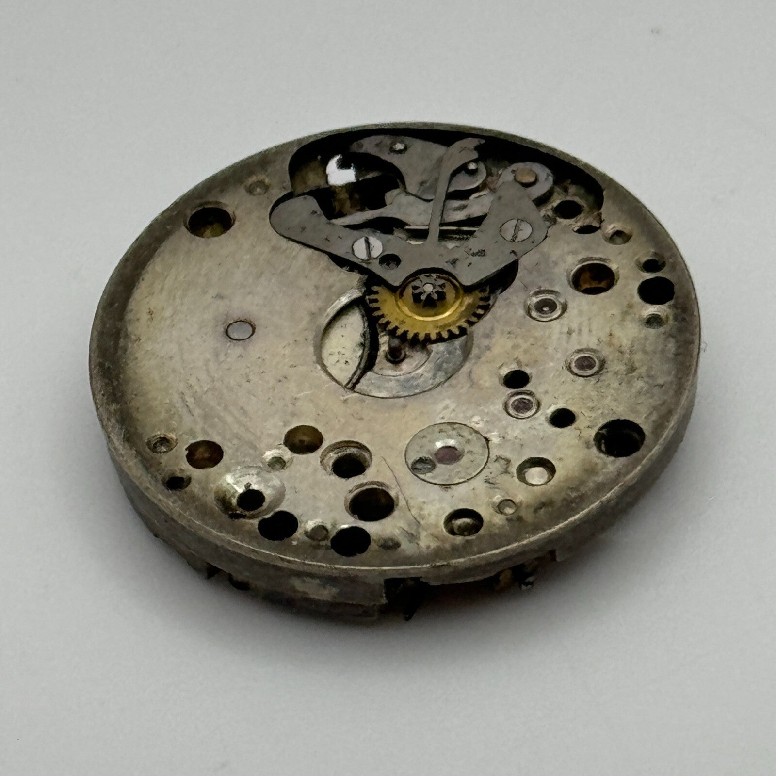 23.6mm Unidentified 15 Jewels Swiss Vintage Manual Wind Watch Movement PARTS