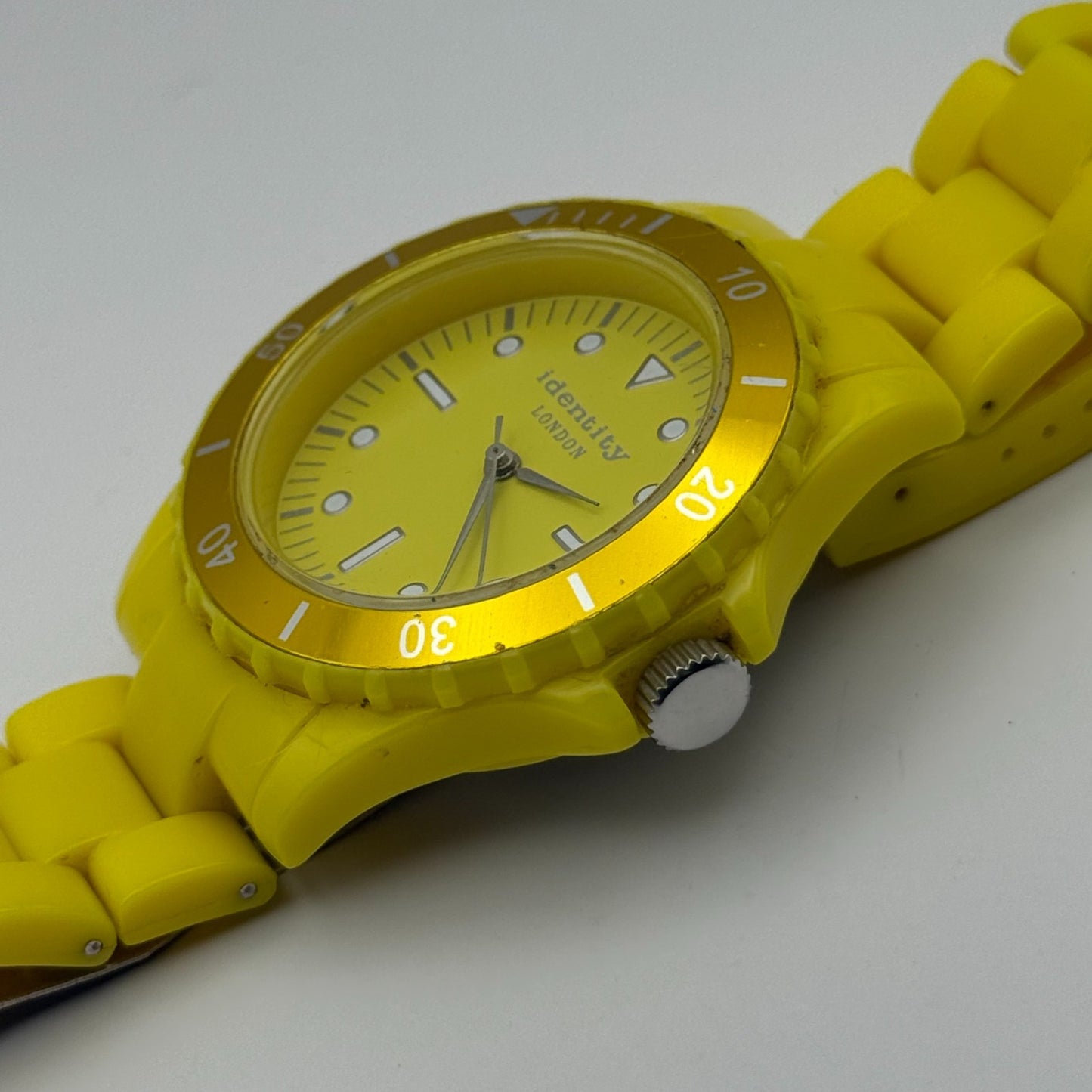 Identity London Unisex Kids Yellow Quartz Watch Bracelet Working 42mm